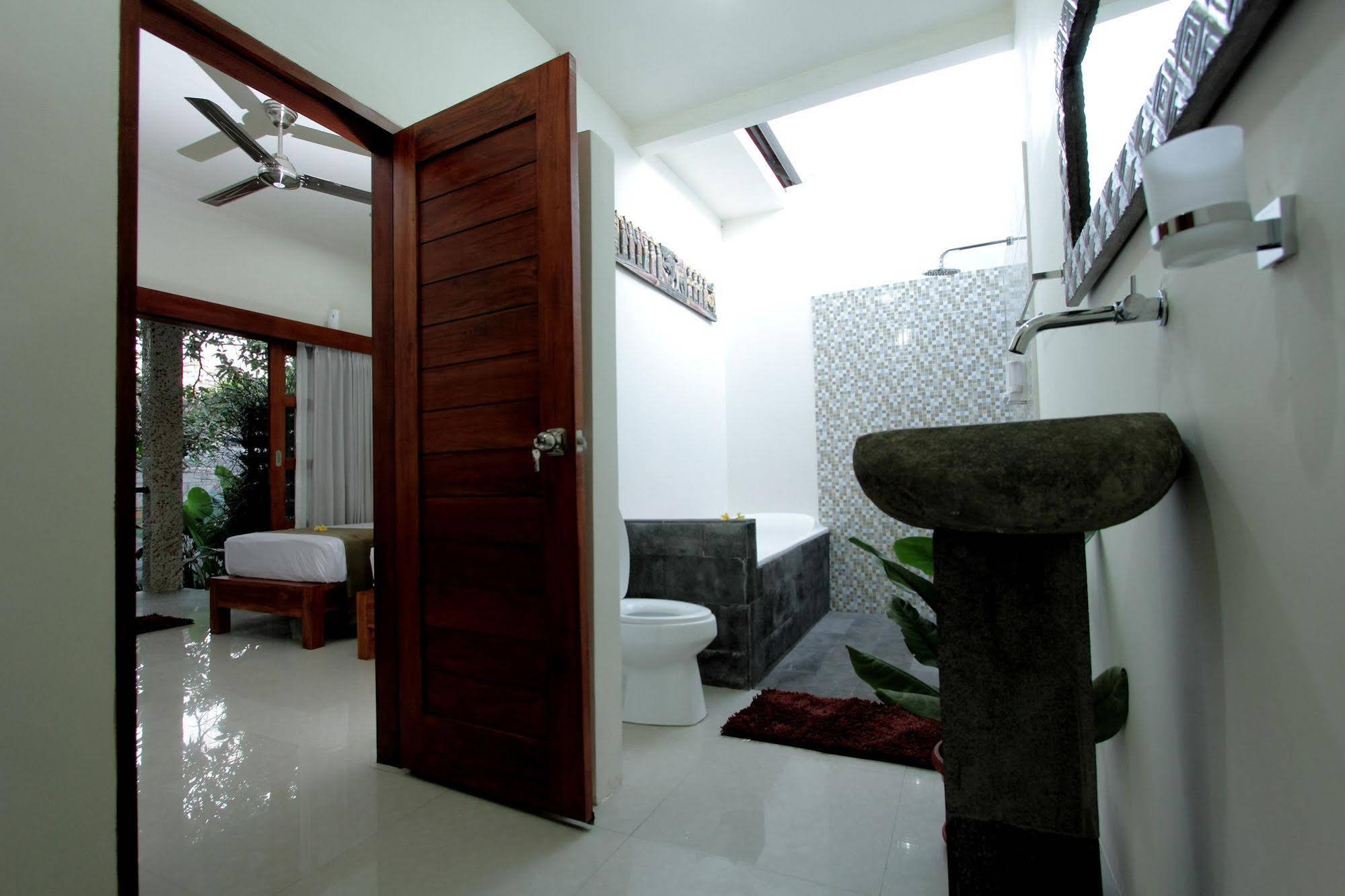 Maha Residence Guest House