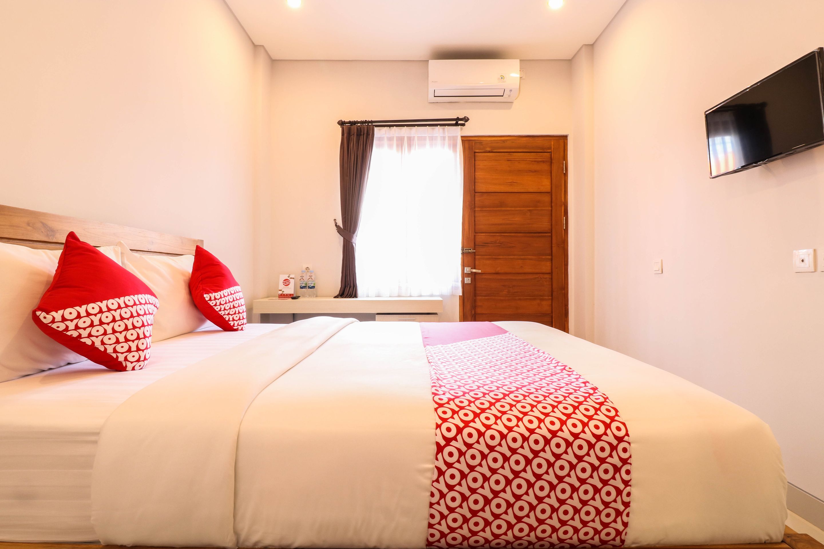 OYO 1200 Kencana Residence
