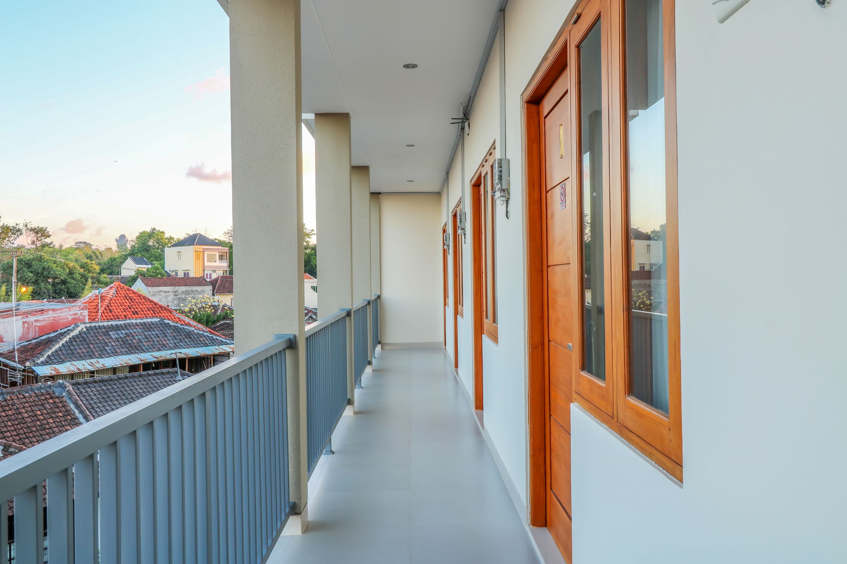 OYO 1200 Kencana Residence