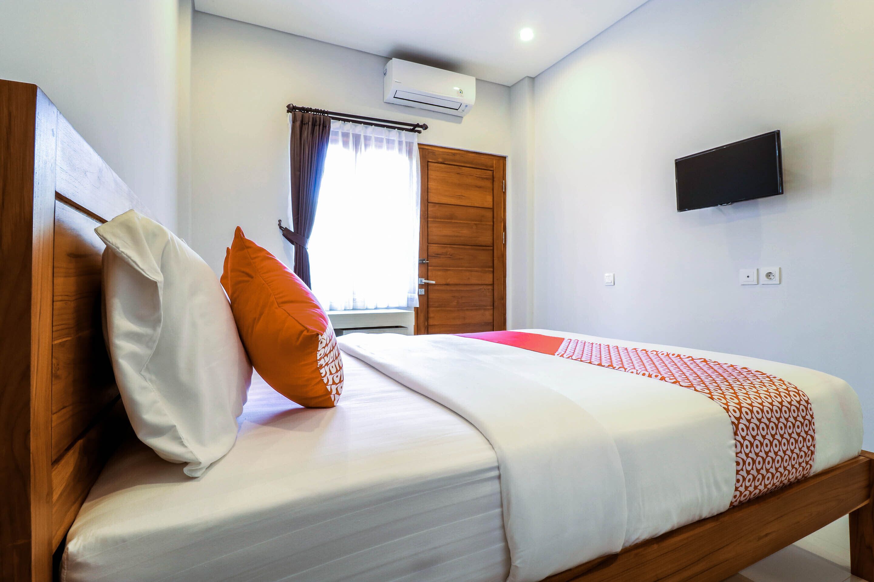 OYO 1200 Kencana Residence