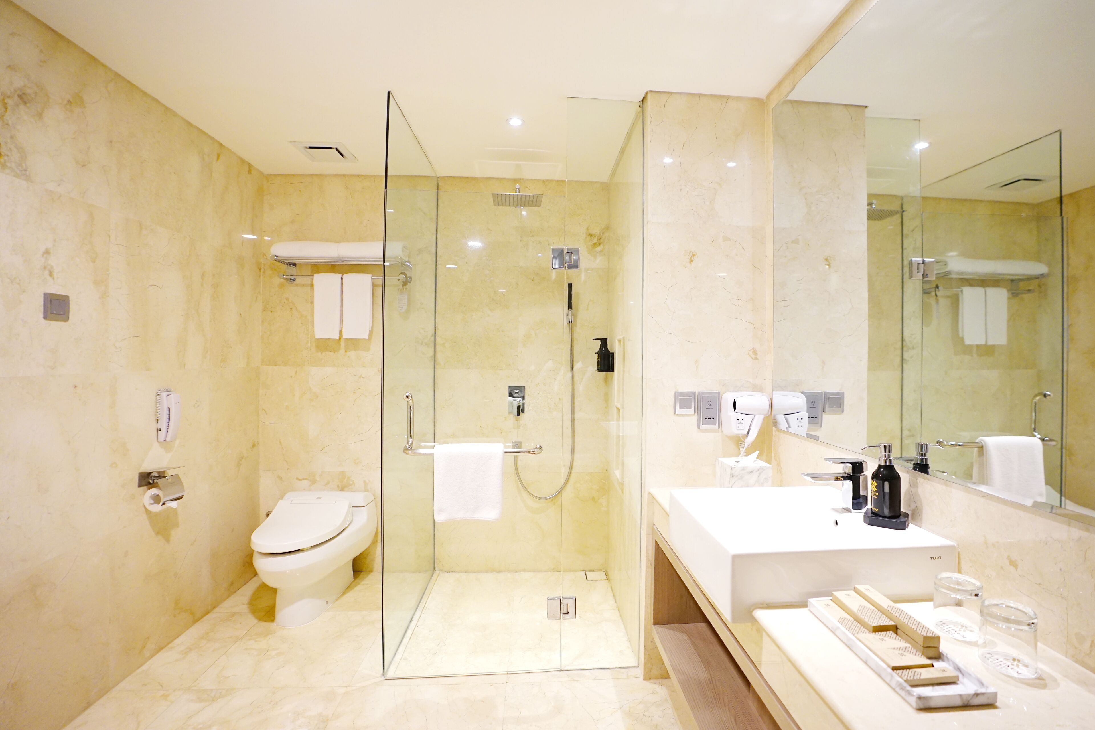 Platinum Hotel Jimbaran Beach Bali