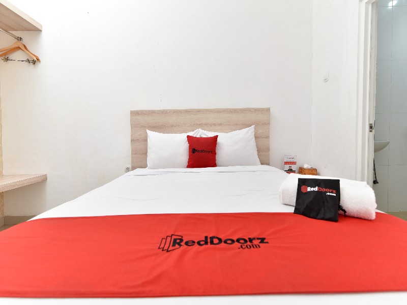RedDoorz Near Udayana University Jimbaran