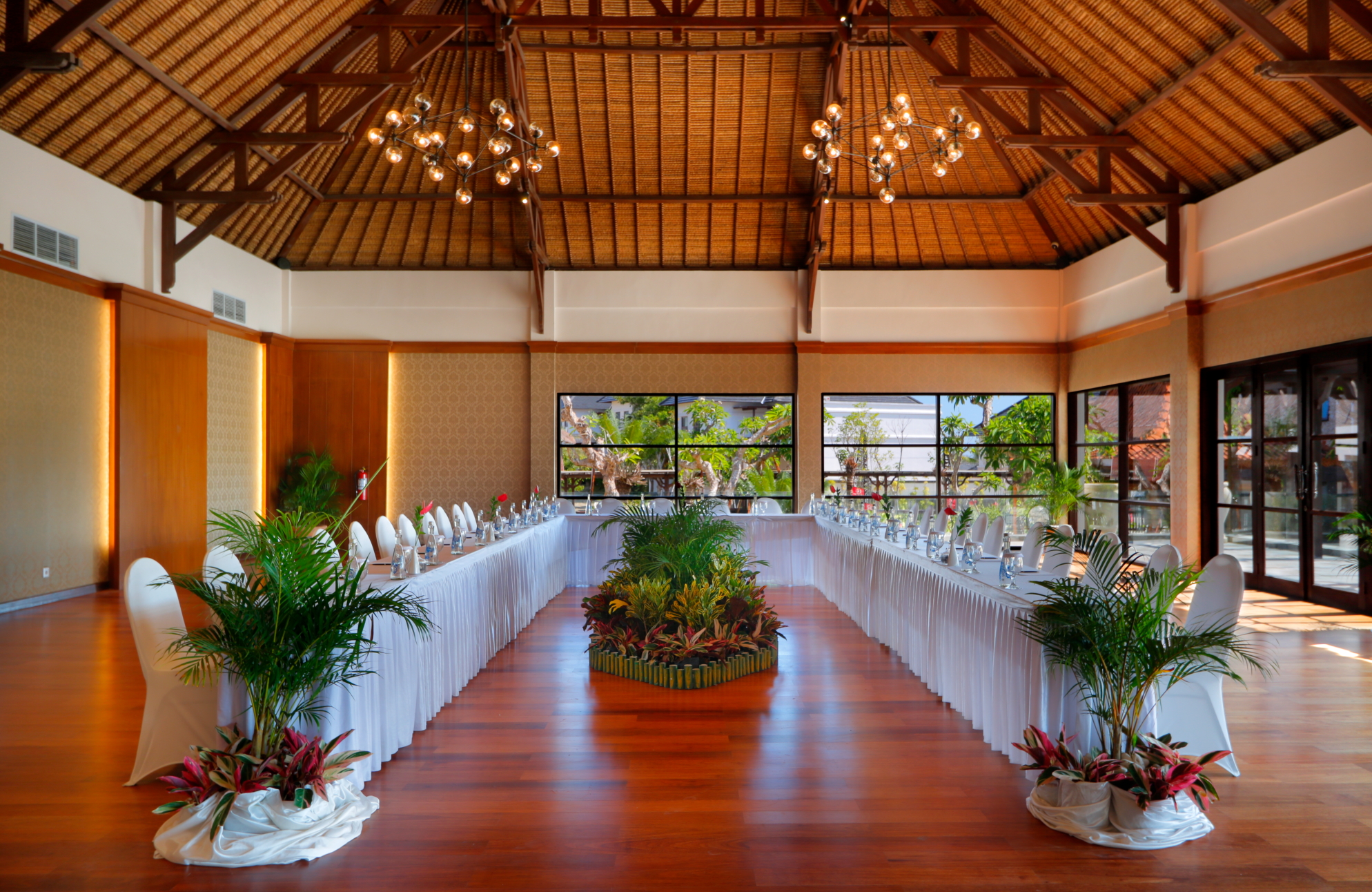 Royal Tulip Springhill Resort Jimbaran