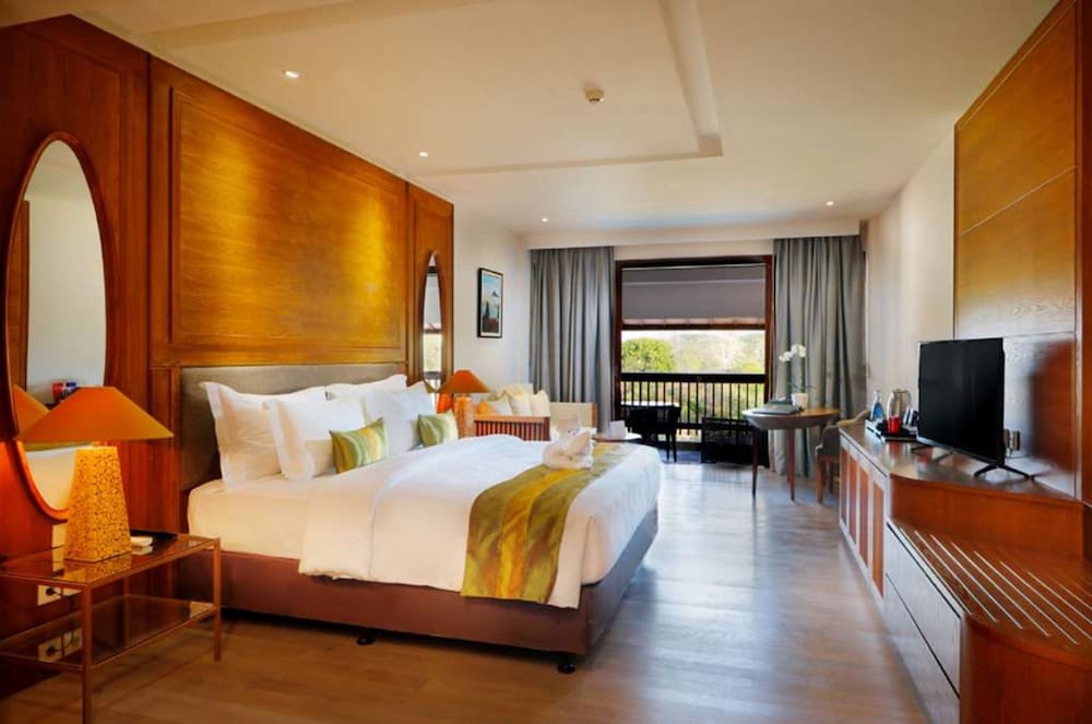 Royal Tulip Springhill Resort Jimbaran