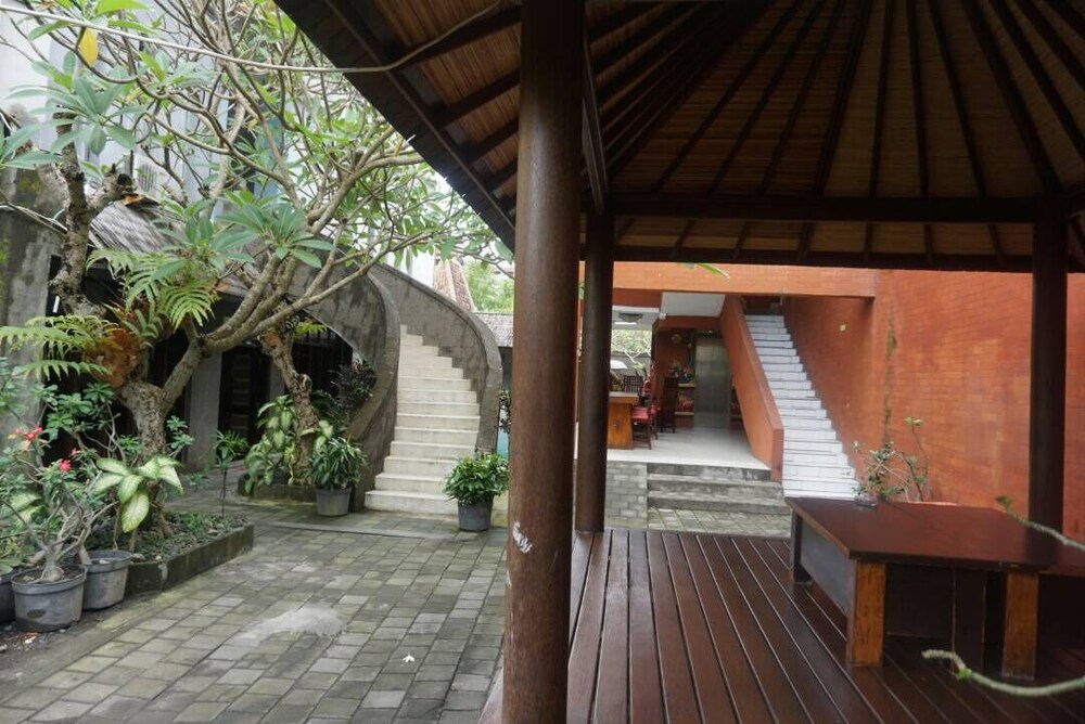 Capital O 2533 Shita Bali Hotel