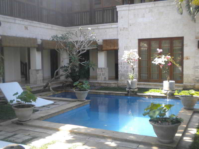 Taman Suci Villa