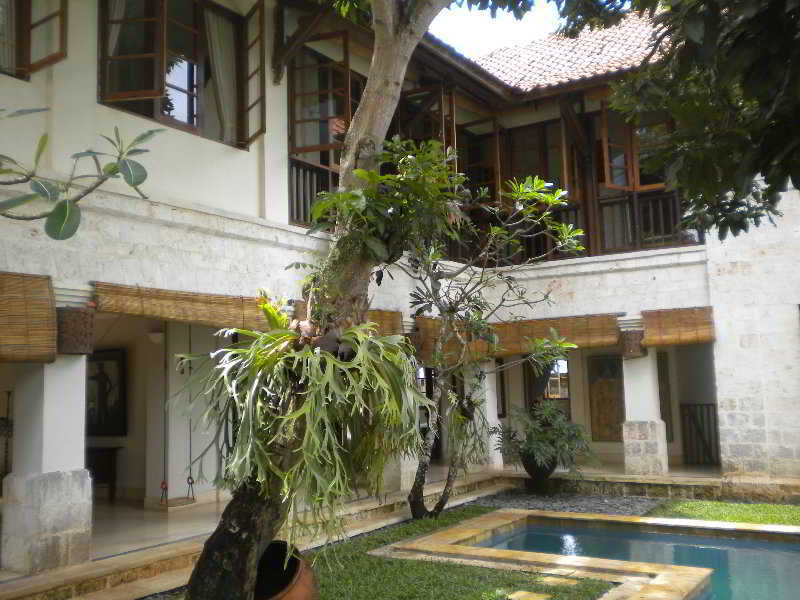 Taman Suci Villa