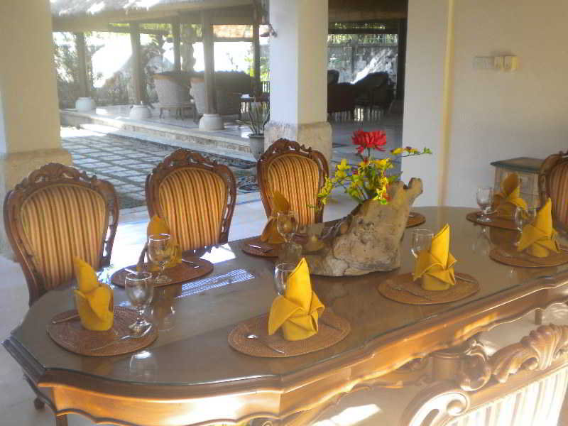 Taman Suci Villa