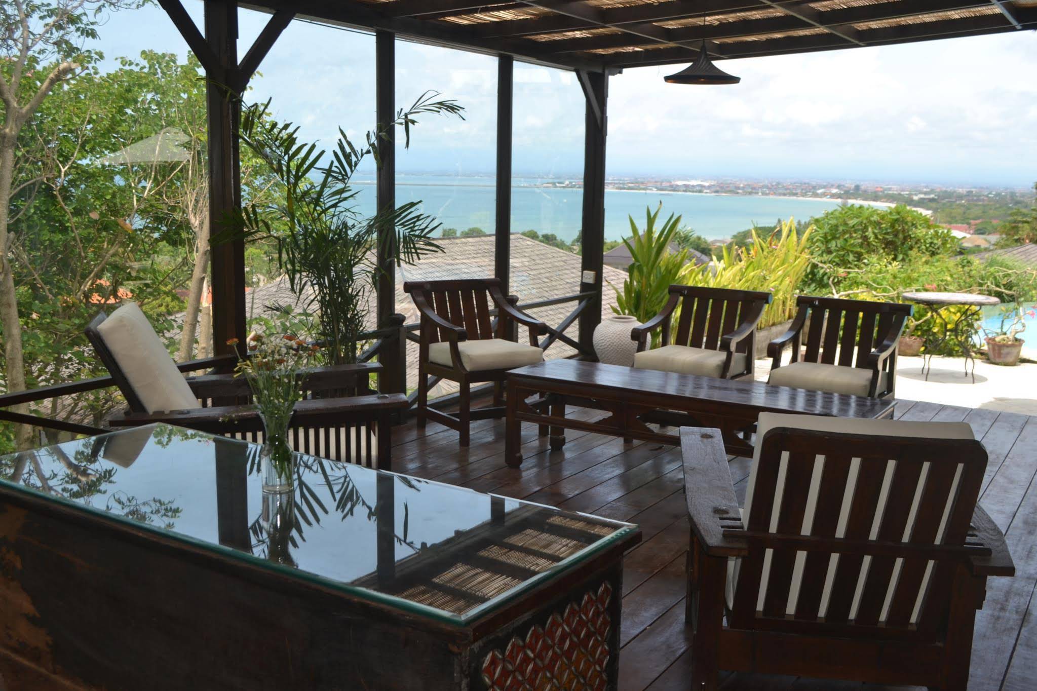 Villa Baja