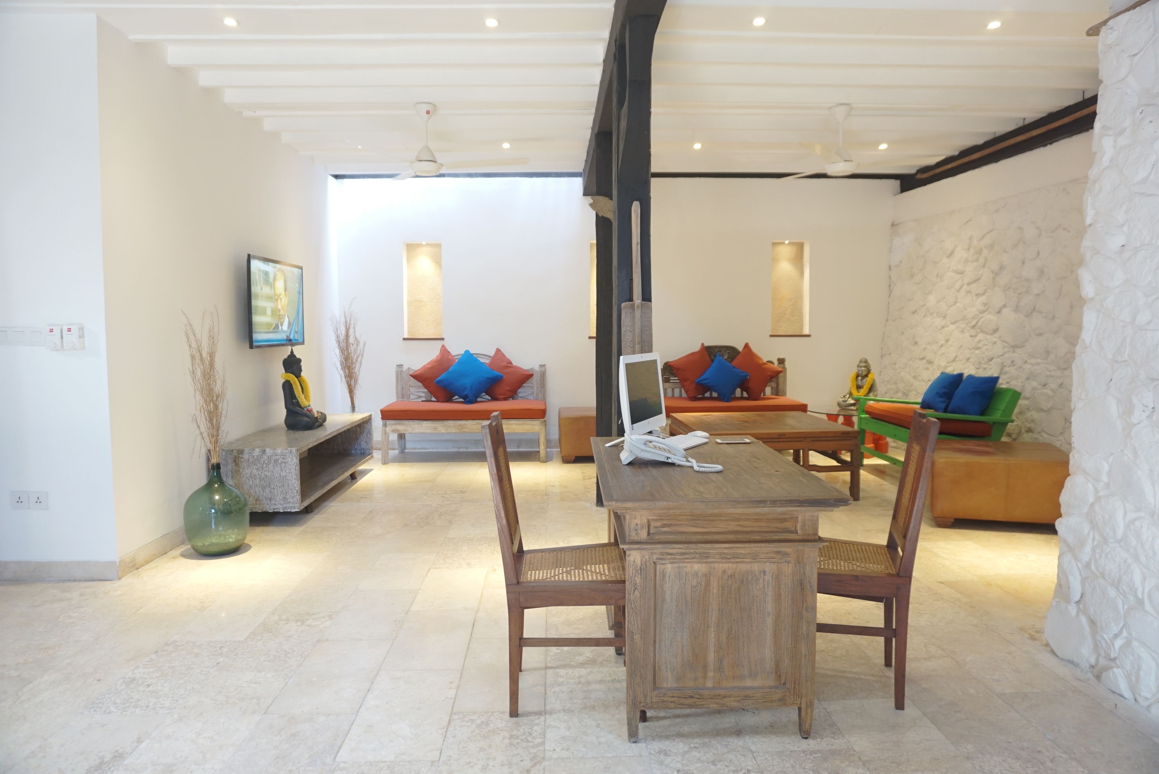Amed Lodge