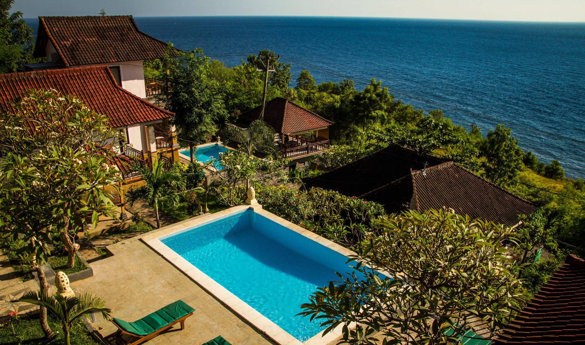 Beten Waru Bungalows & Restaurant