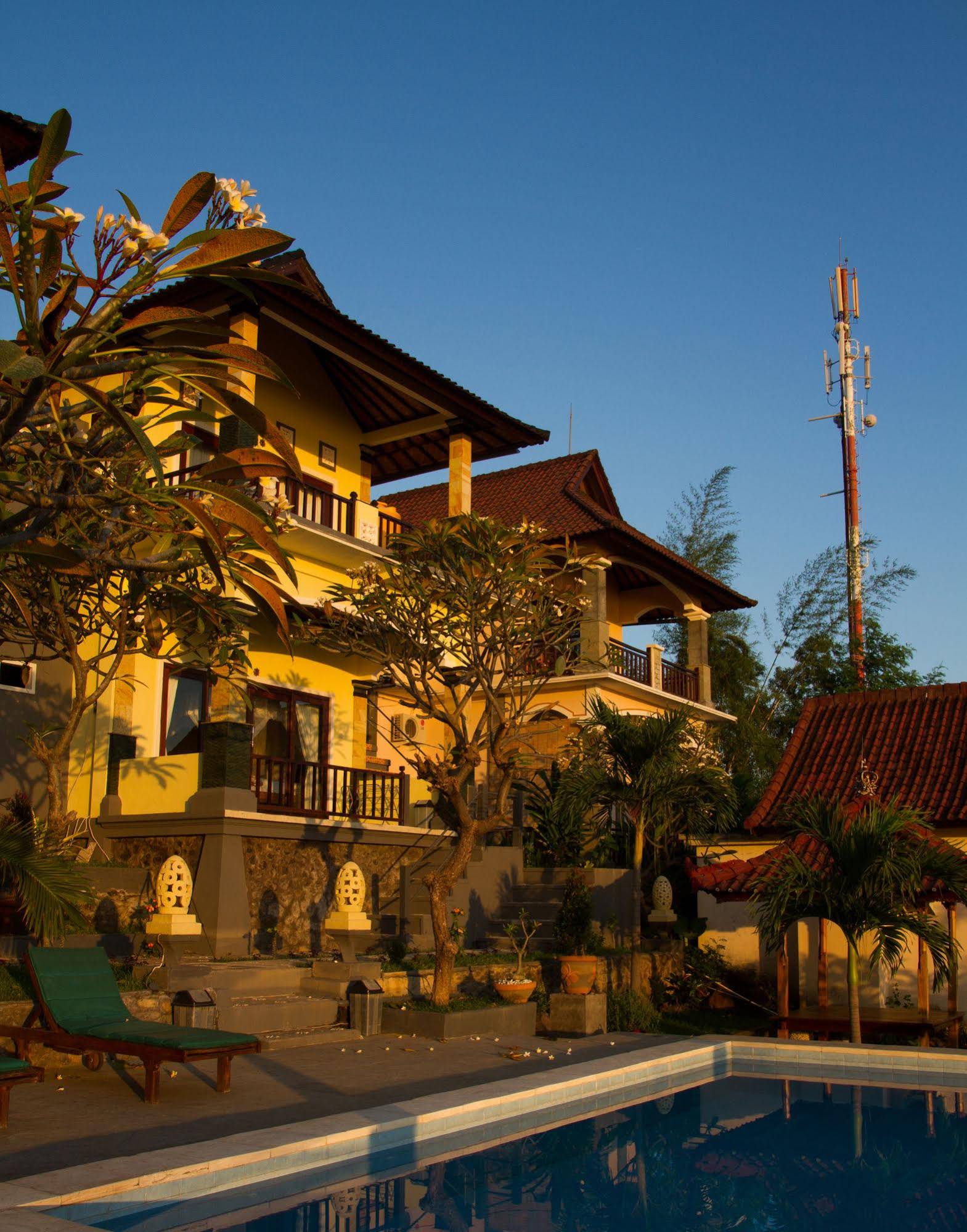 Beten Waru Bungalows & Restaurant