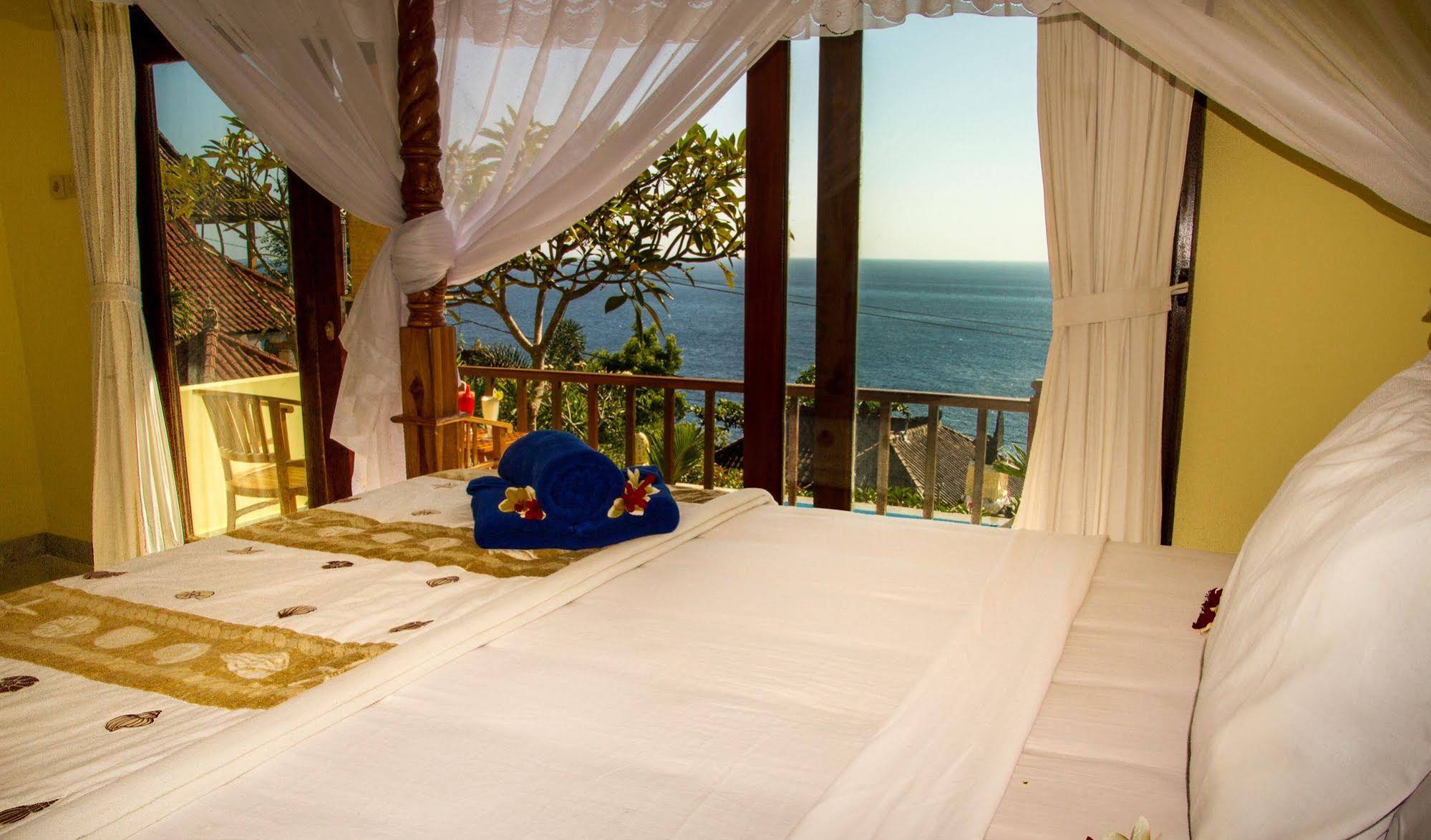 Beten Waru Bungalows & Restaurant