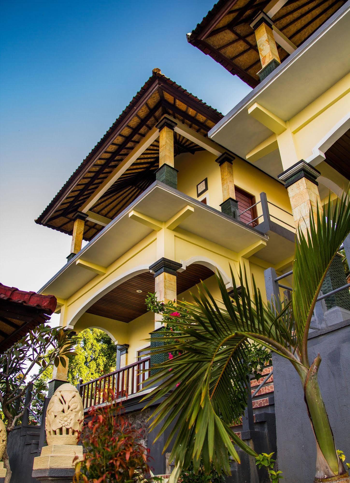 Beten Waru Bungalows & Restaurant