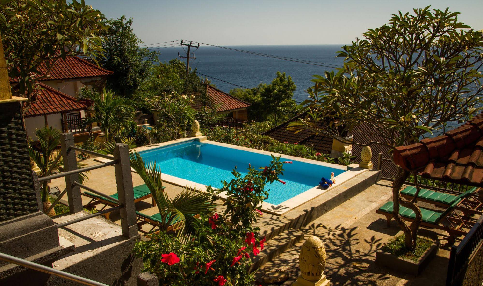 Beten Waru Bungalows & Restaurant