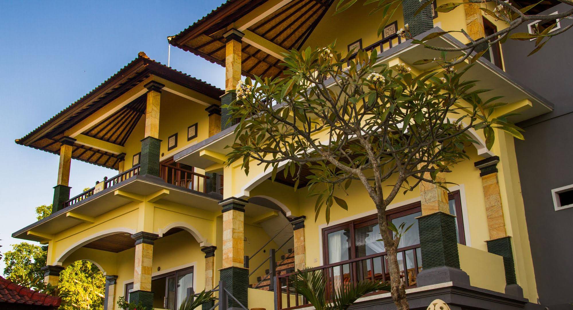 Beten Waru Bungalows & Restaurant