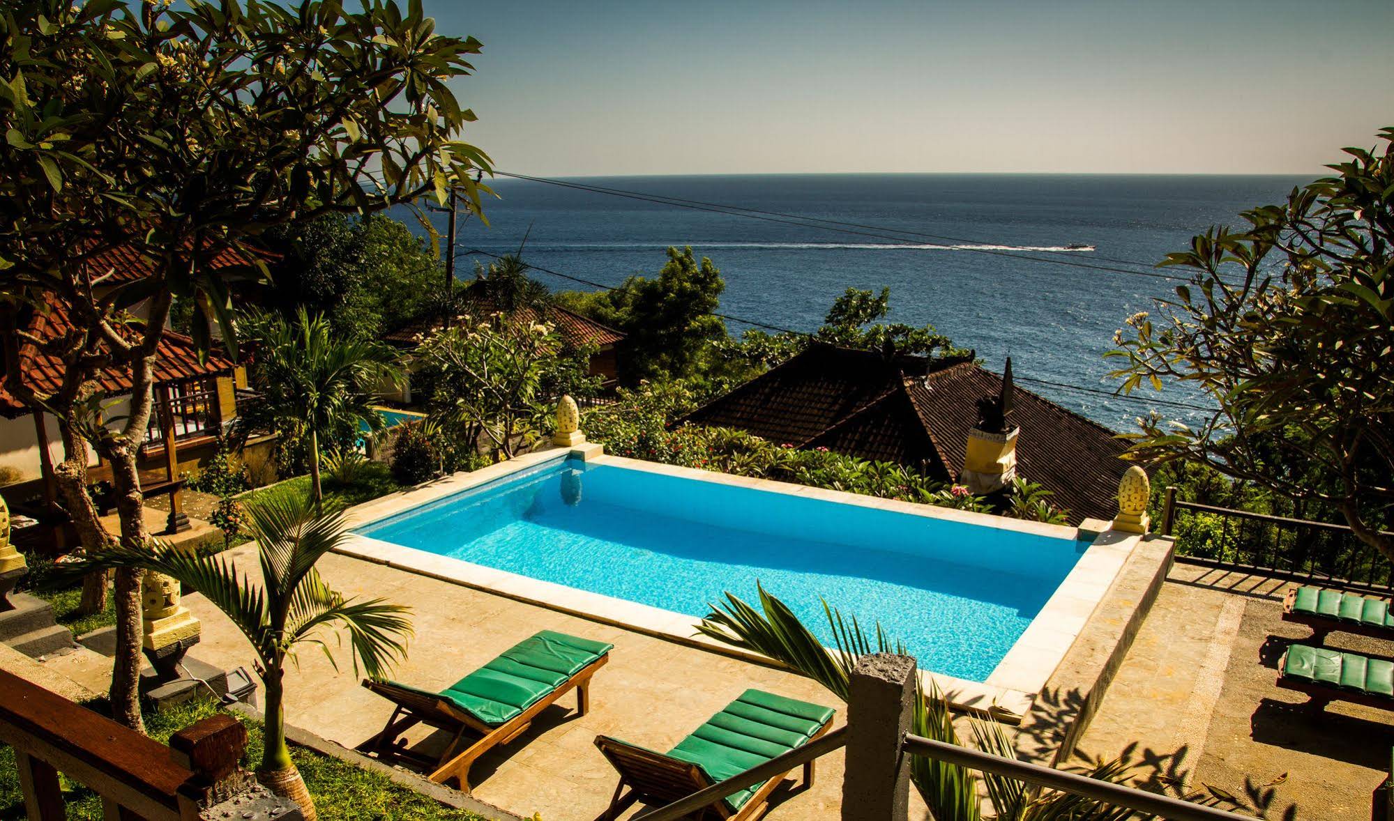 Beten Waru Bungalows & Restaurant