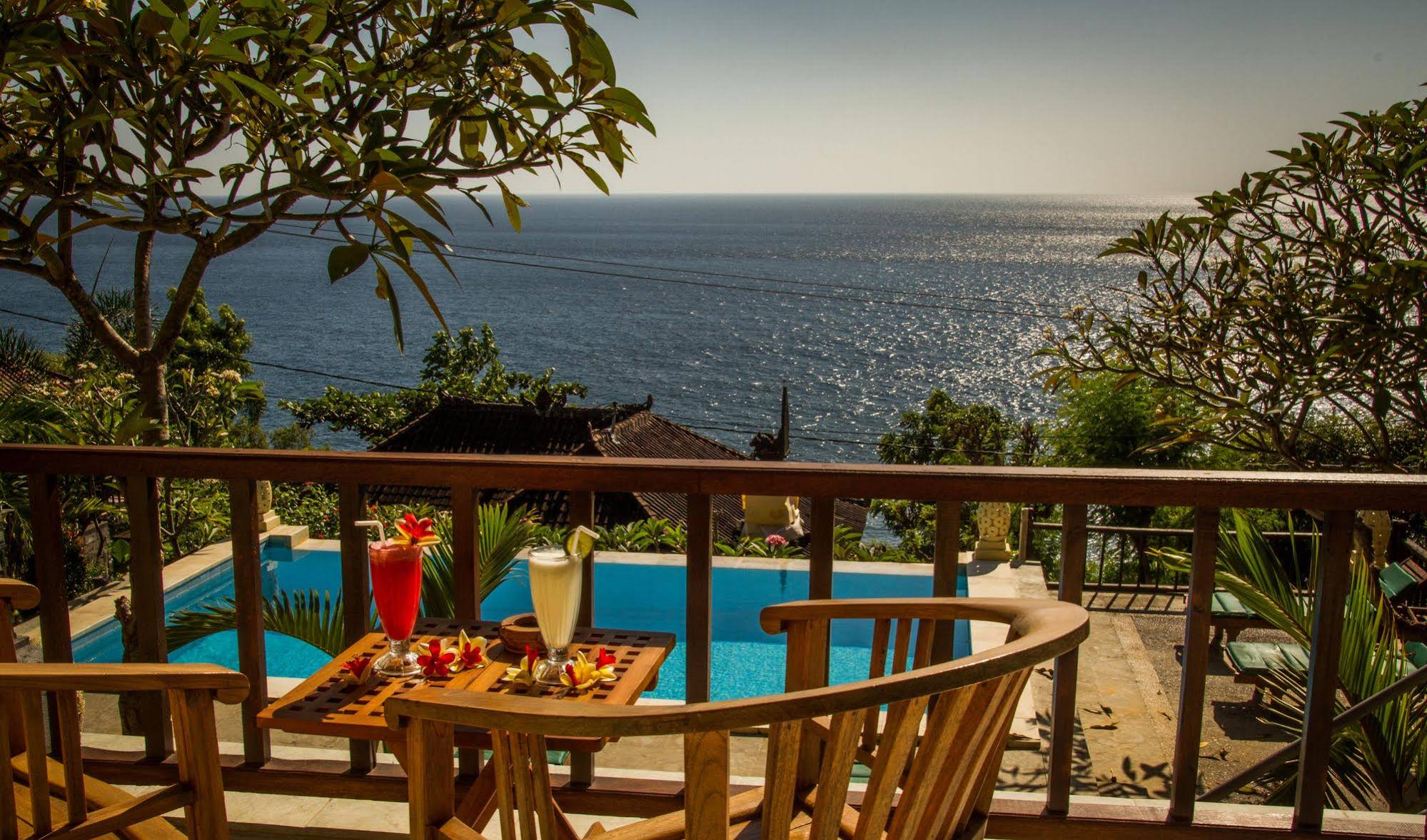 Beten Waru Bungalows & Restaurant