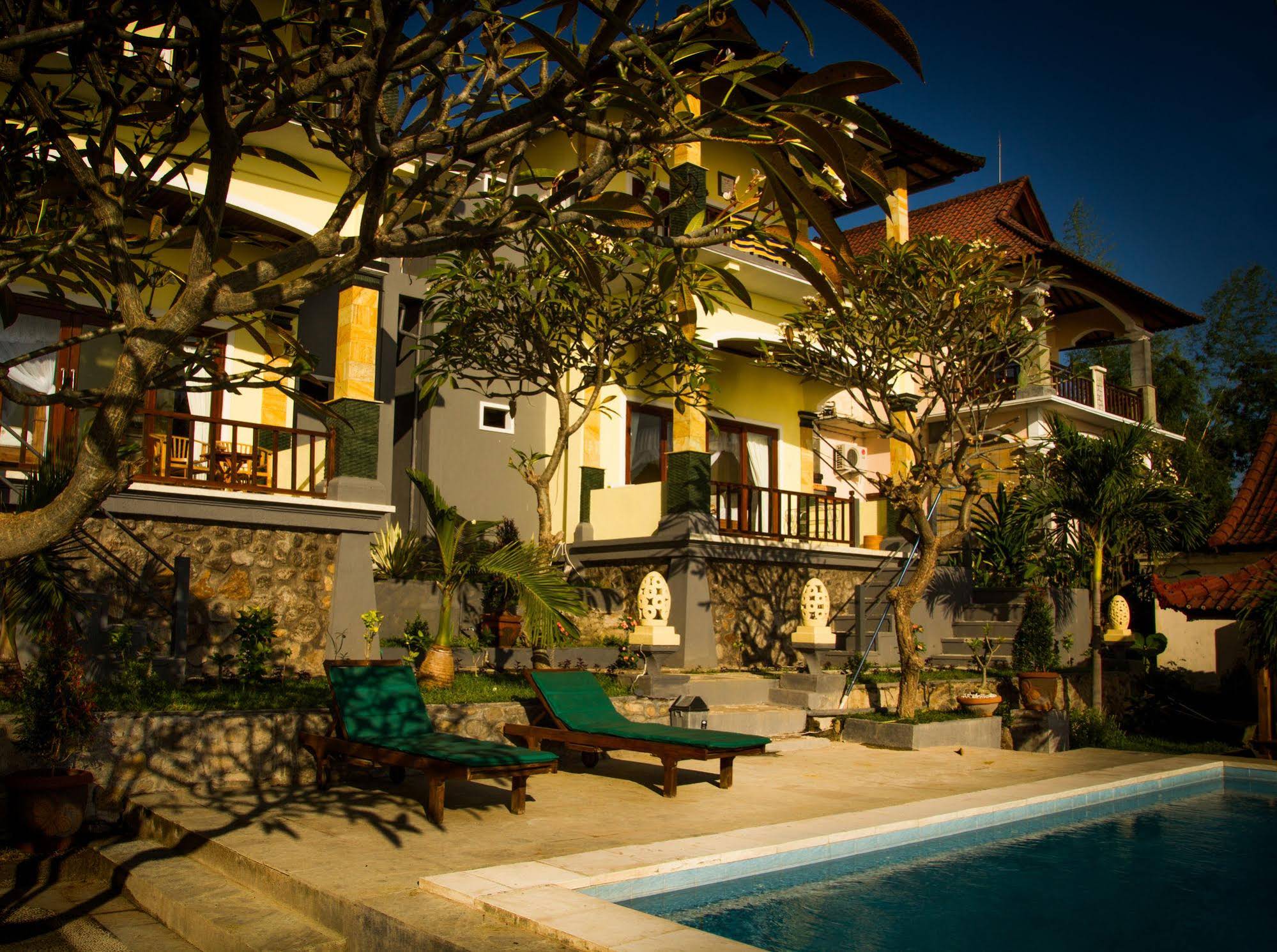 Beten Waru Bungalows & Restaurant
