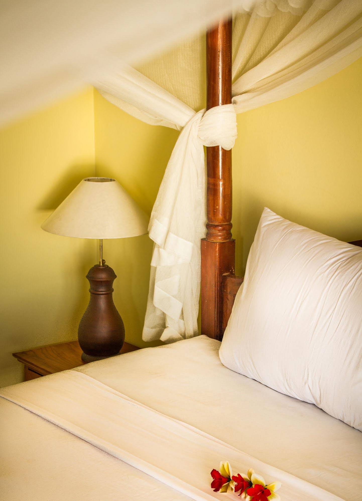 Beten Waru Bungalows & Restaurant
