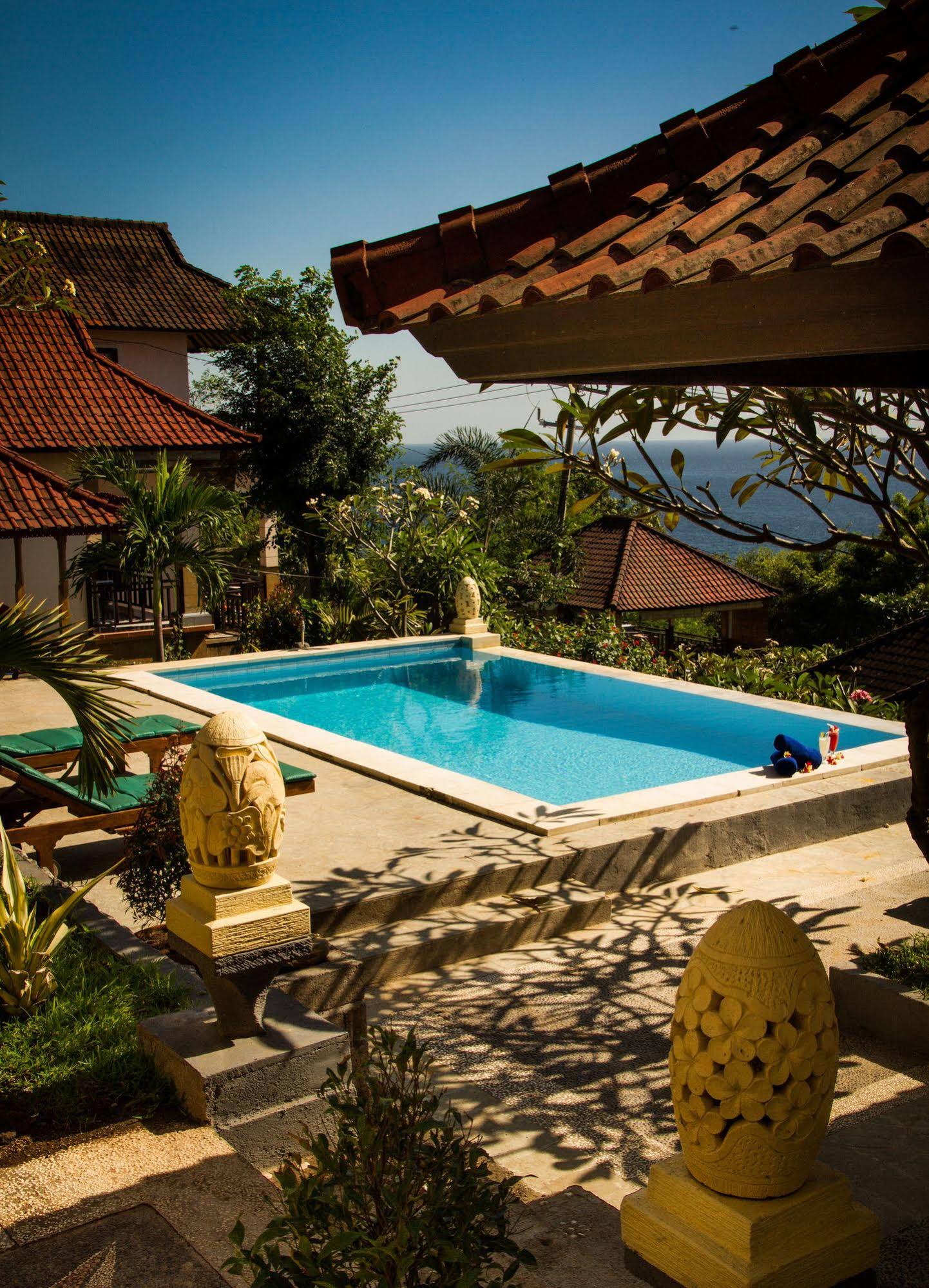 Beten Waru Bungalows & Restaurant