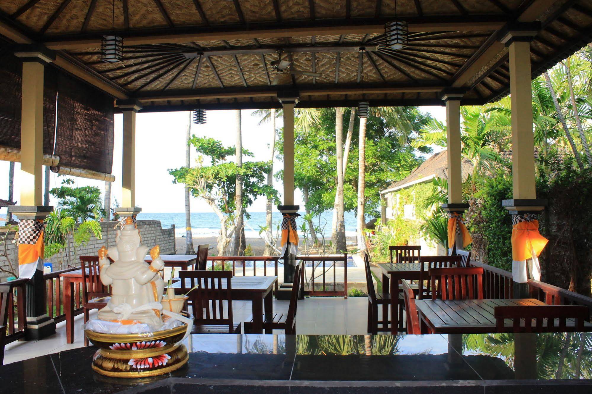 Bintang Beach Villas