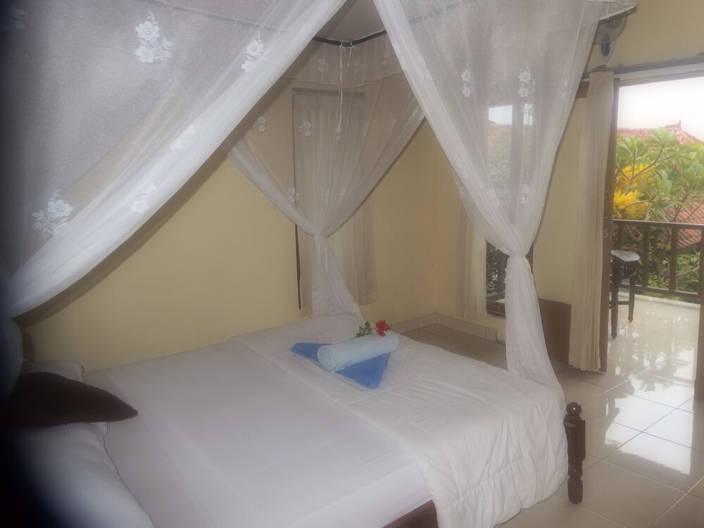 Bukit Indah Home Stay