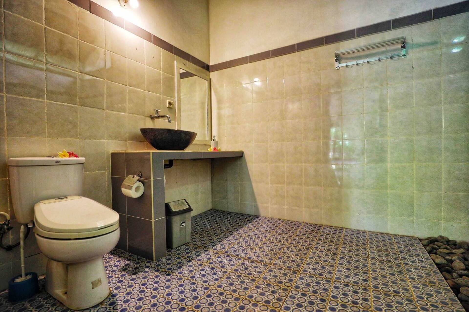 Kirana Homestay - Leaf Bungalow