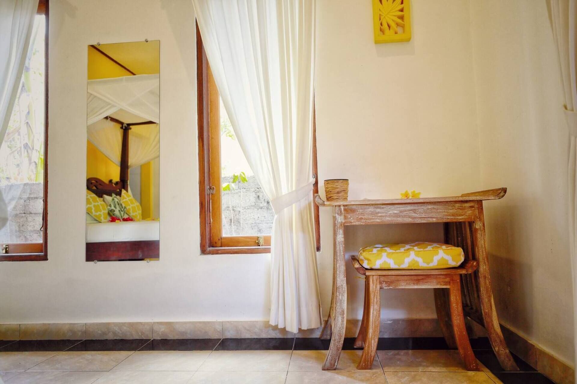 Kirana Homestay - Sunshine Bungalow