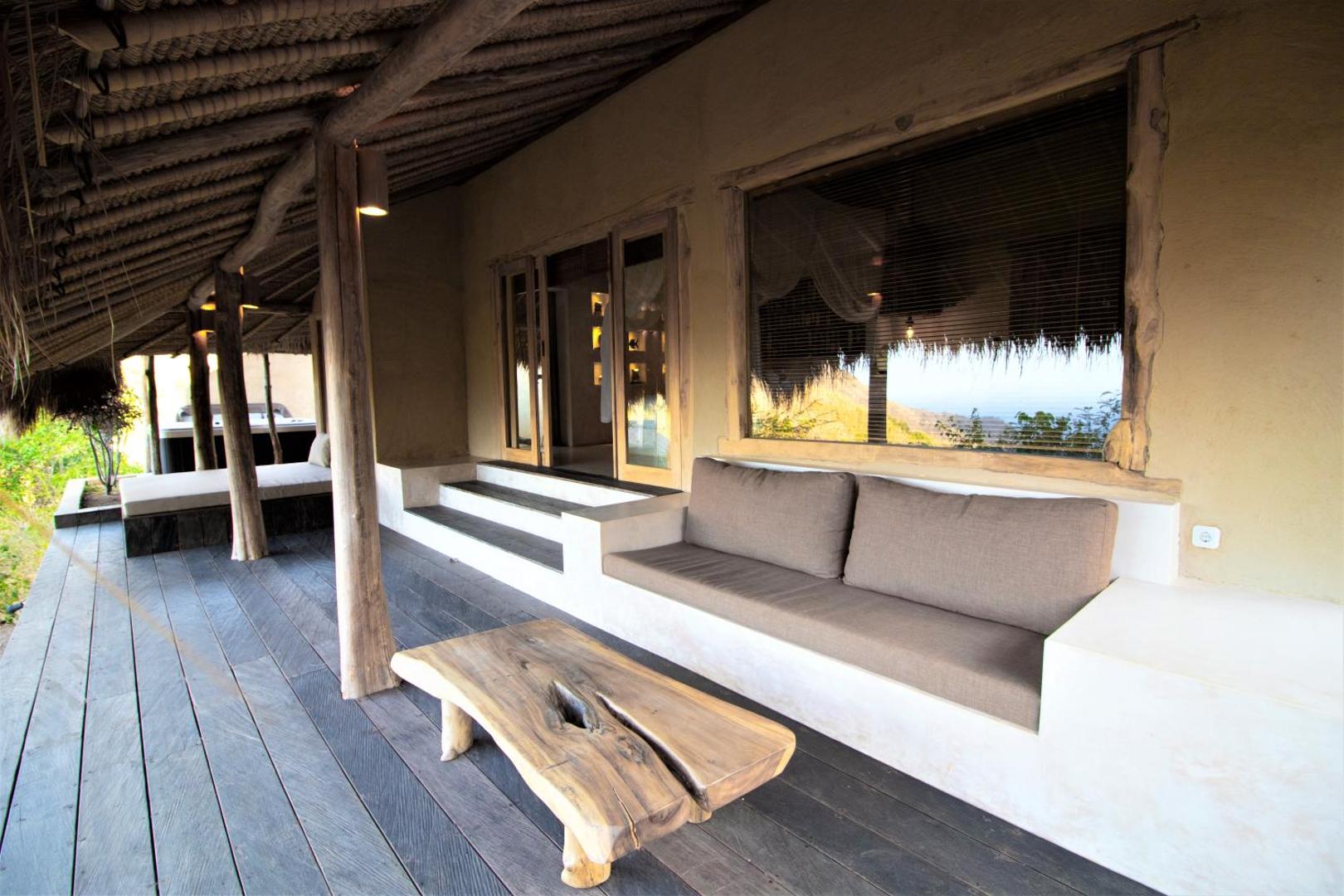 Mathis Lodge