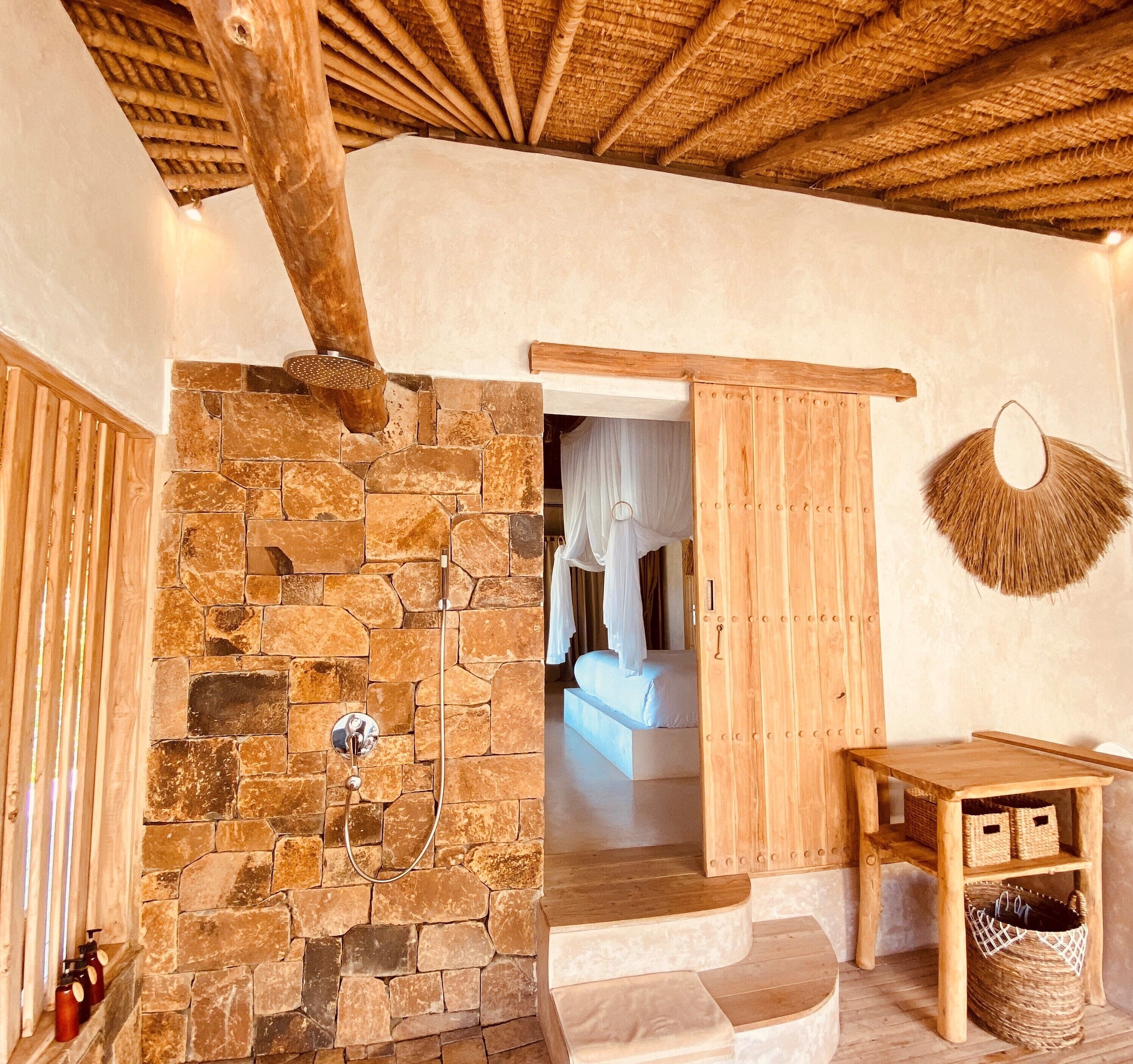 Mathis Lodge