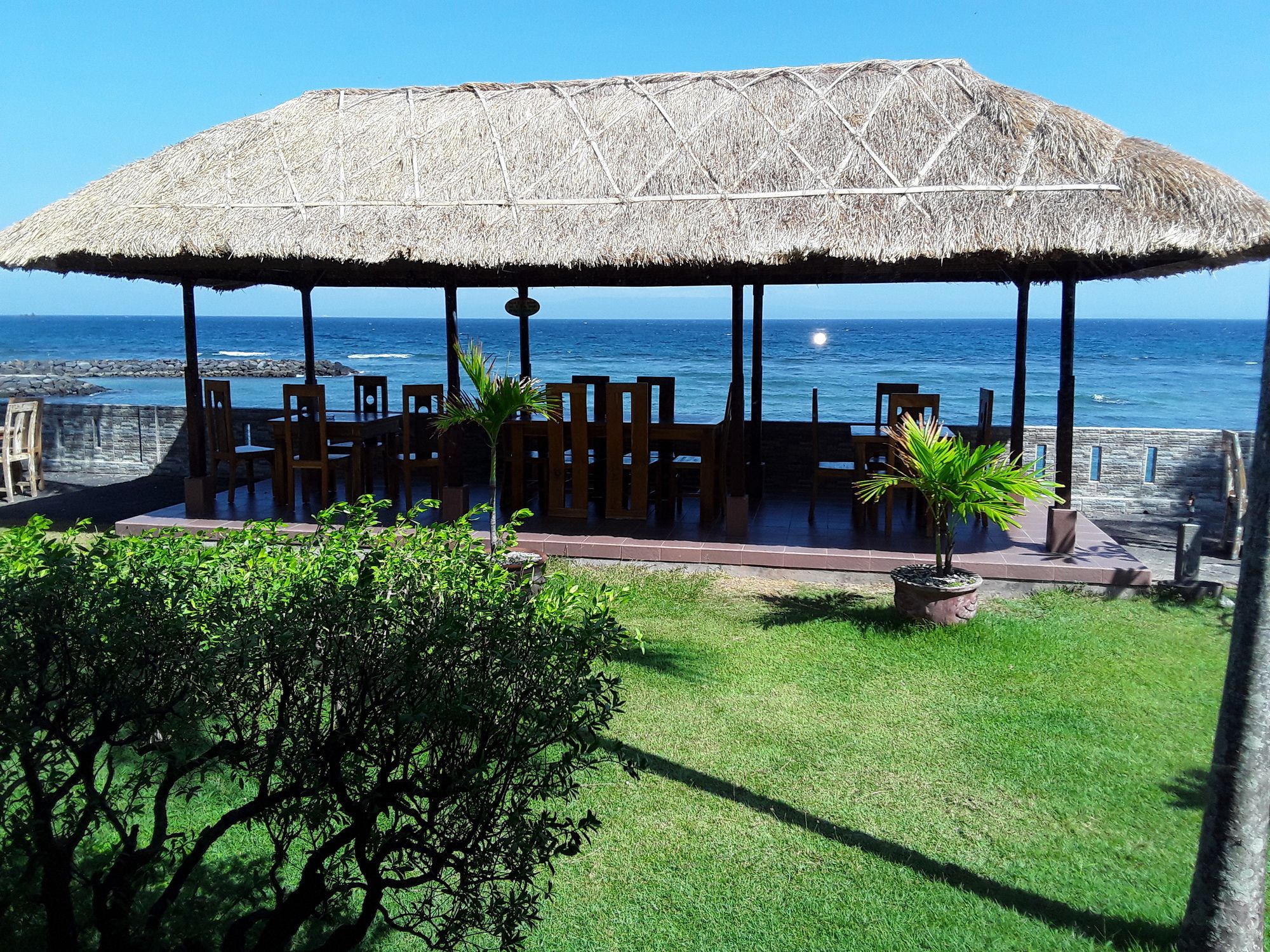 Temple Cafe & Seaside Cottages