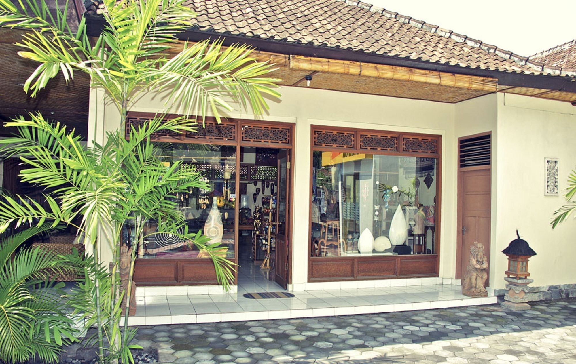 Temple Cafe & Seaside Cottages