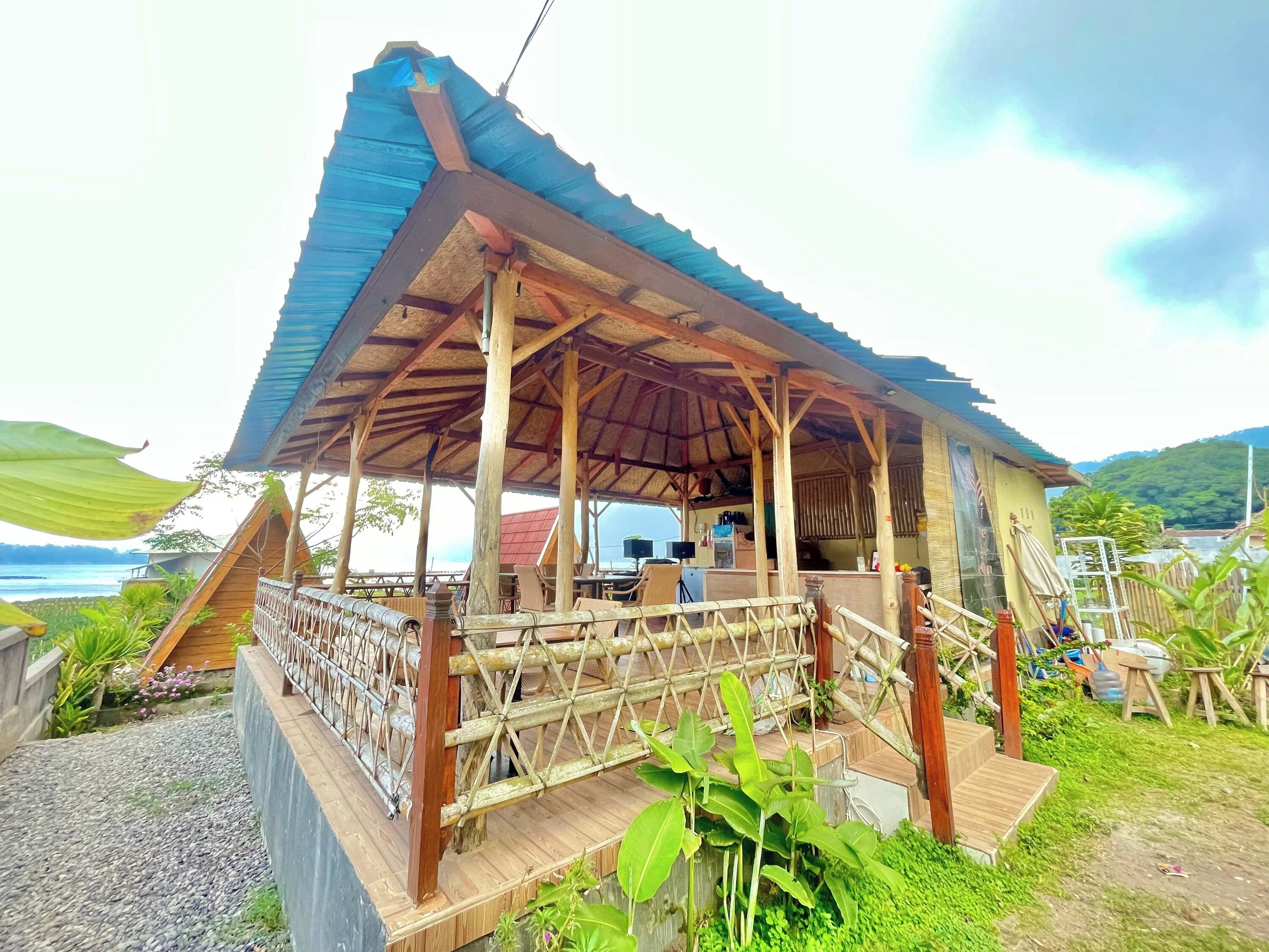 Double U Camp and Villa