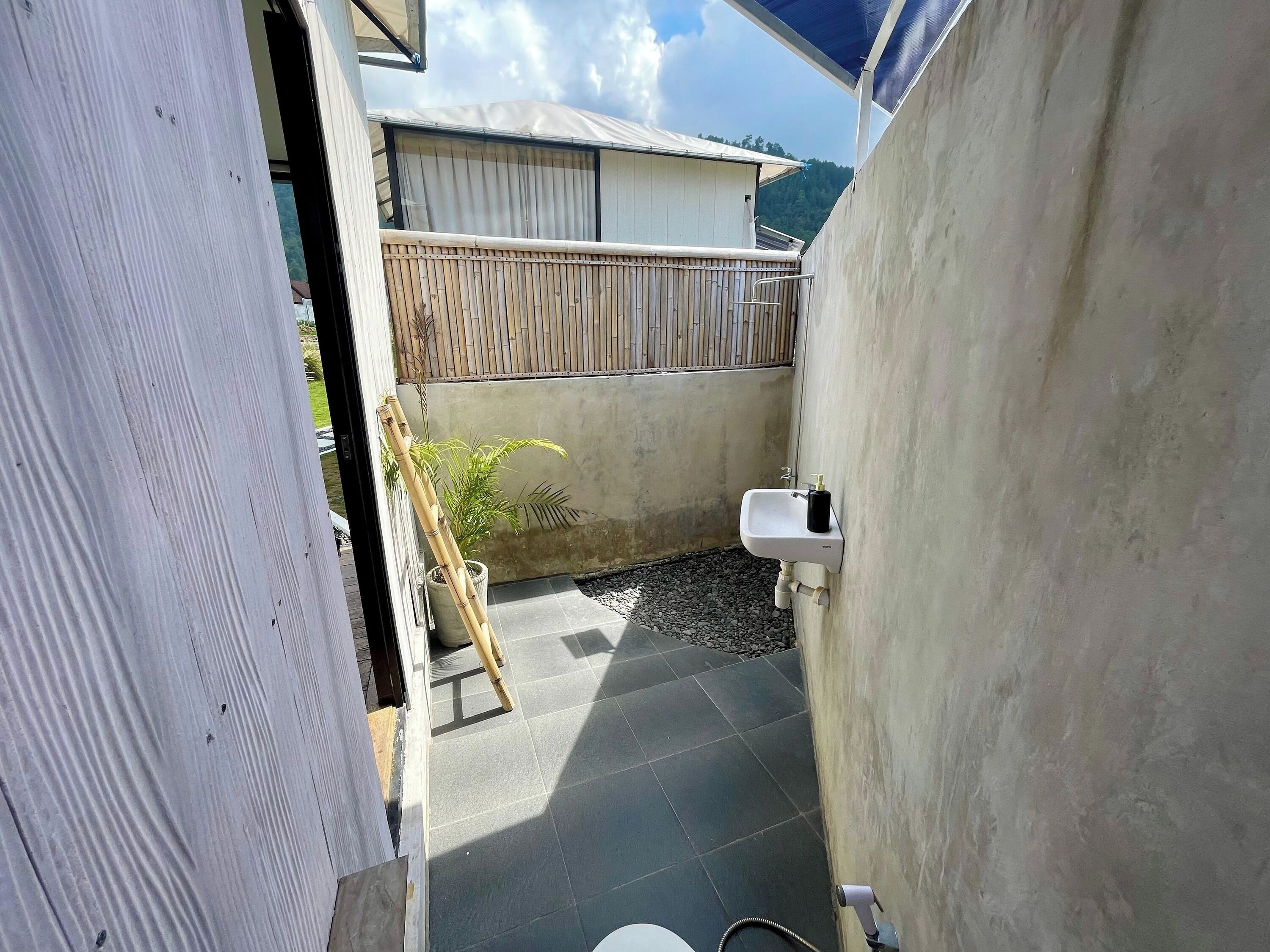 Double U Camp and Villa