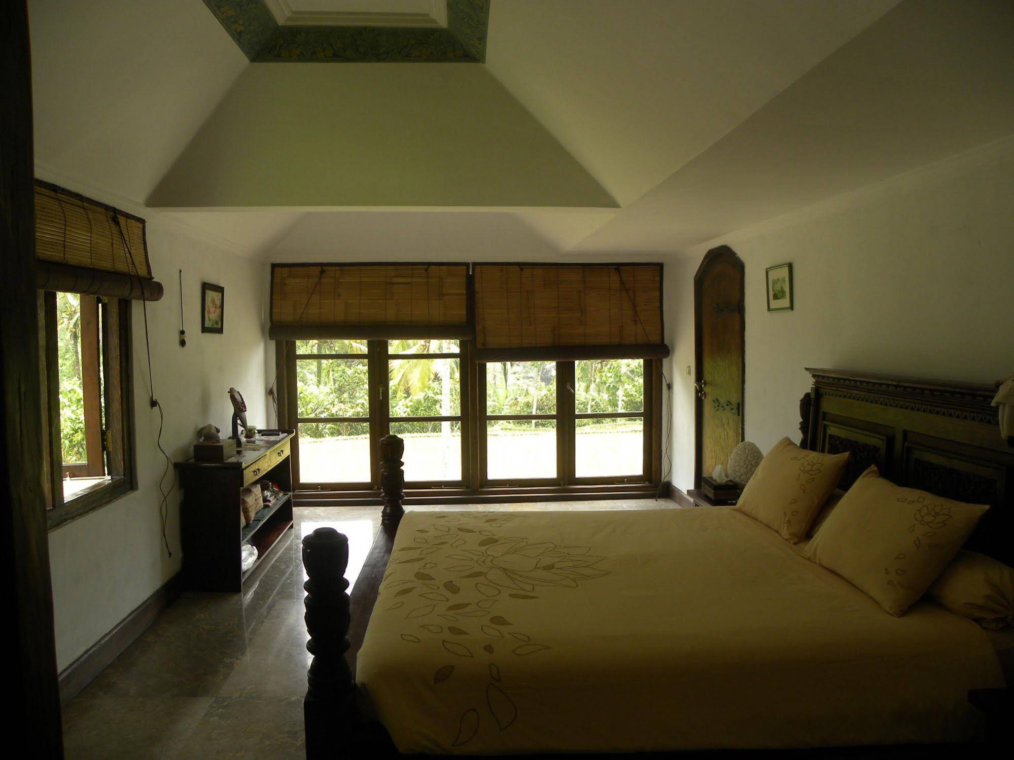 Saudara Home