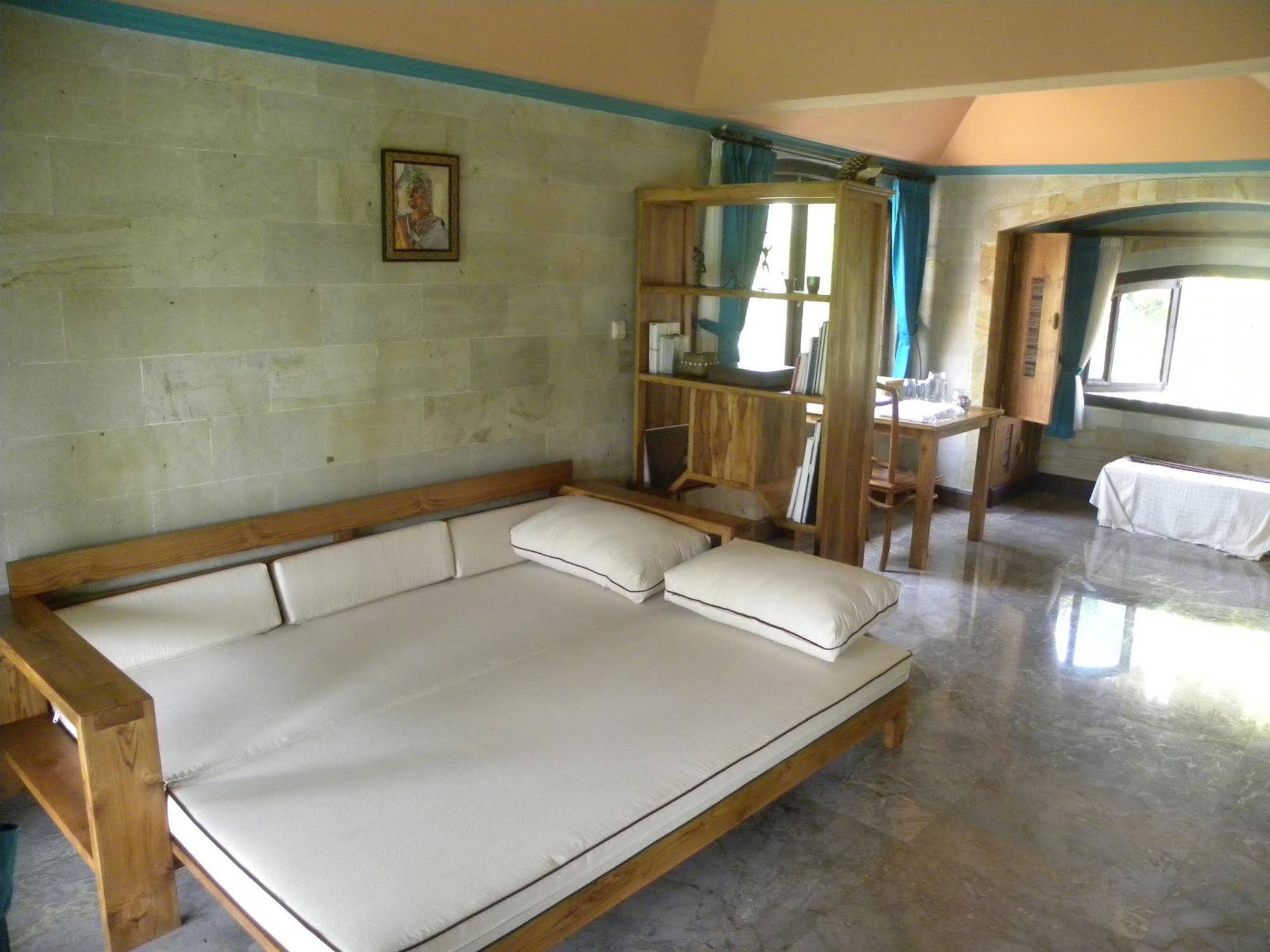 Saudara Home