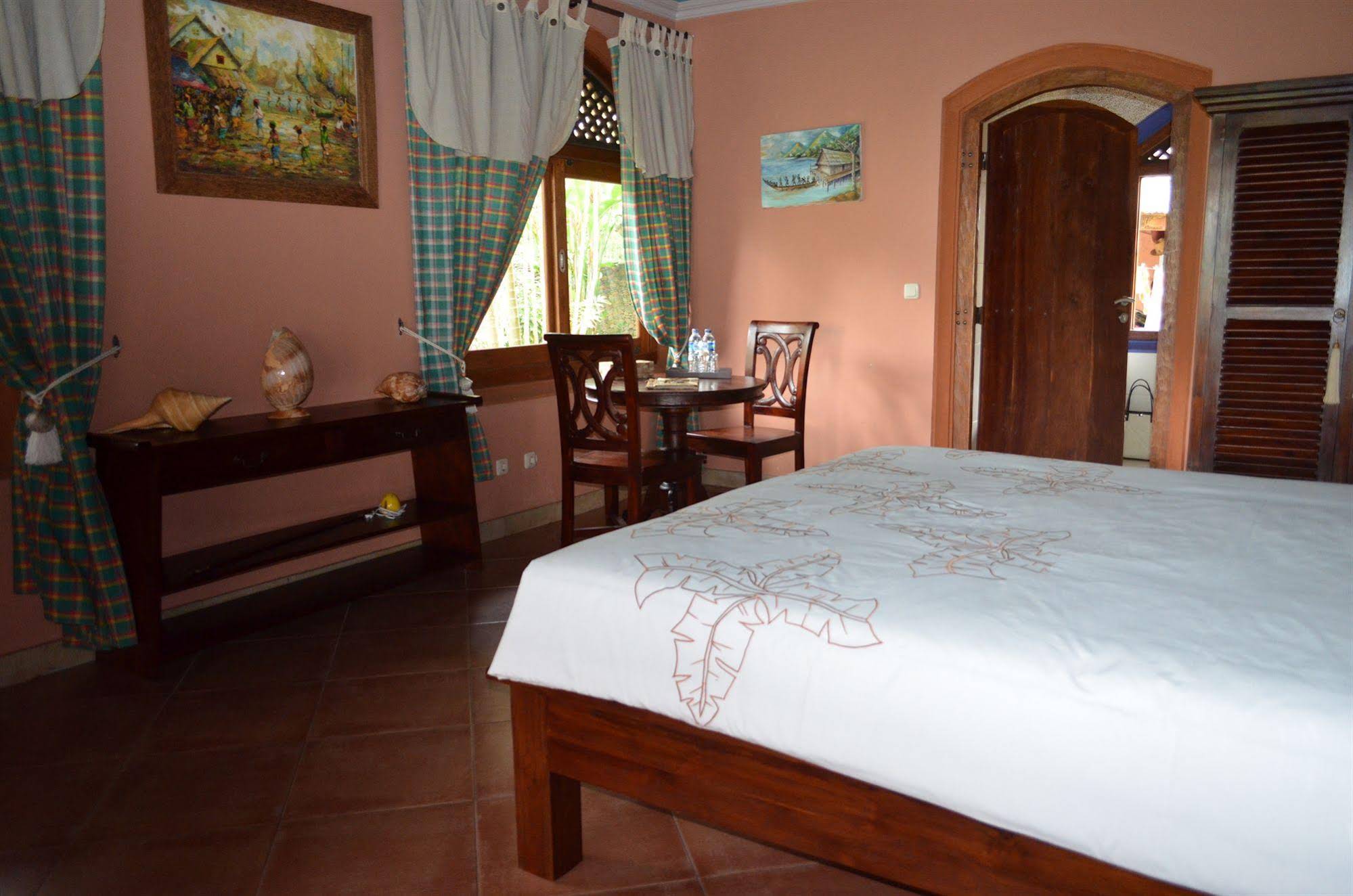 Saudara Home