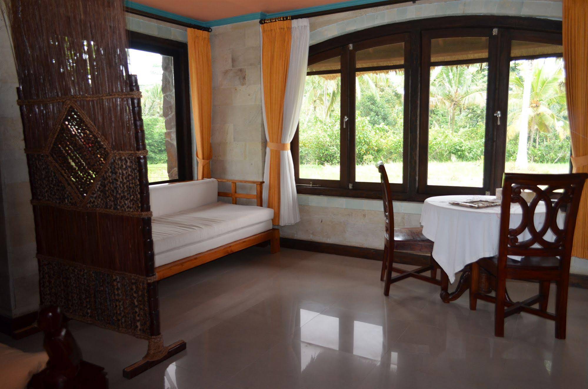 Saudara Home