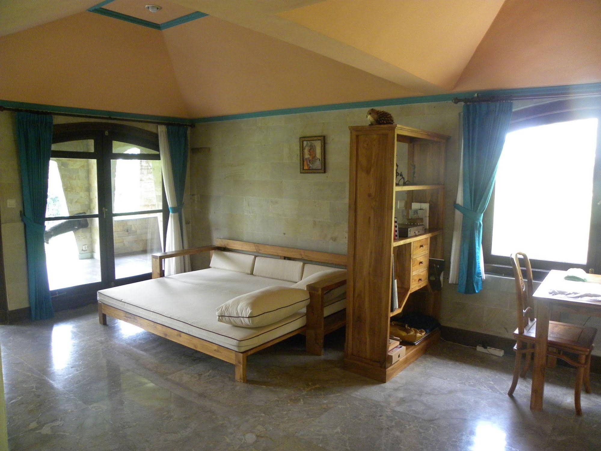 Saudara Home