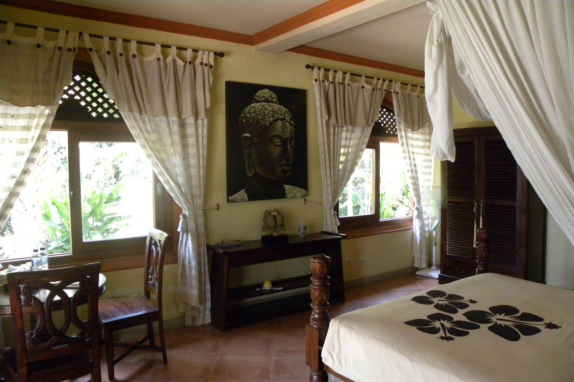 Saudara Home