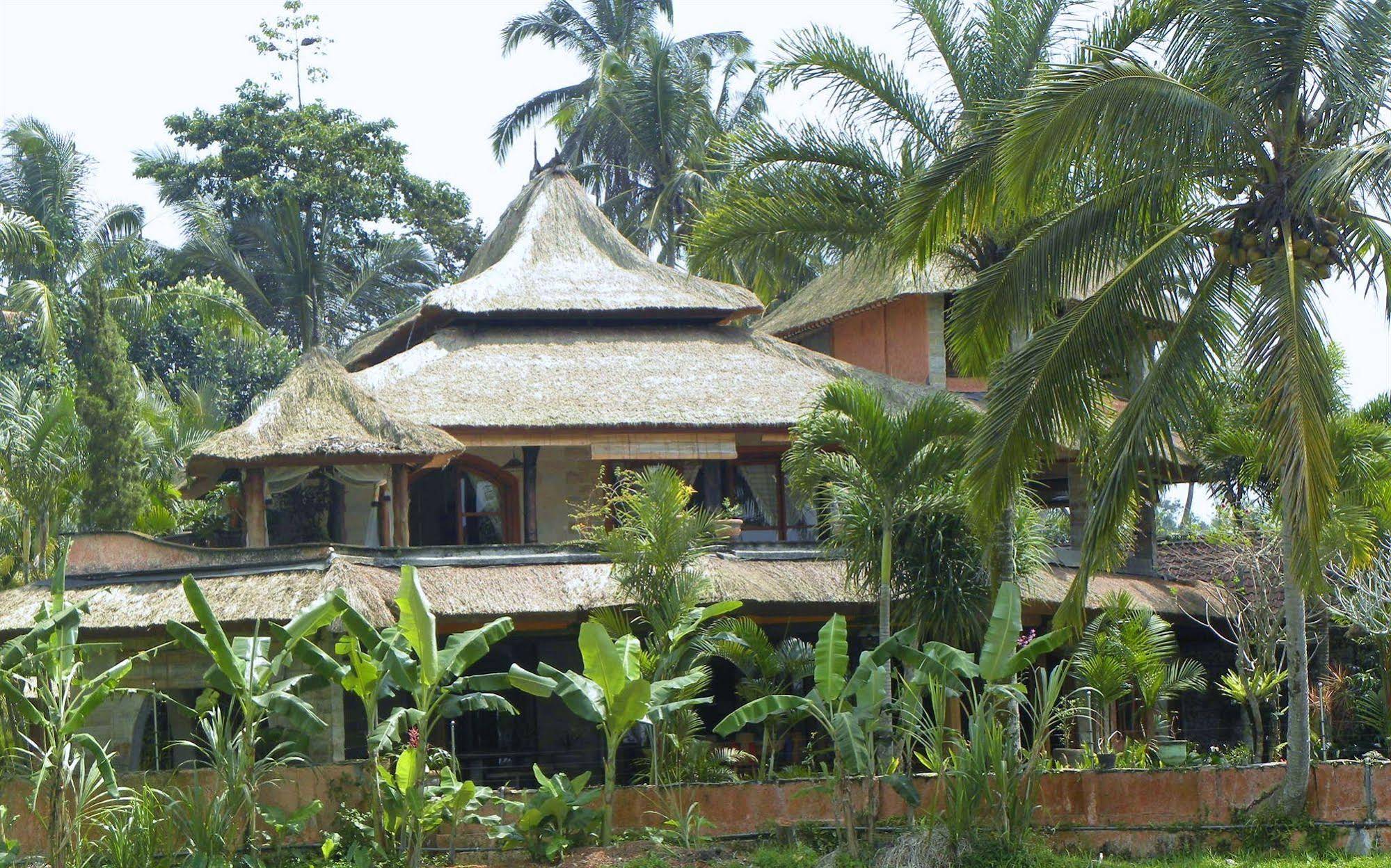 Saudara Home