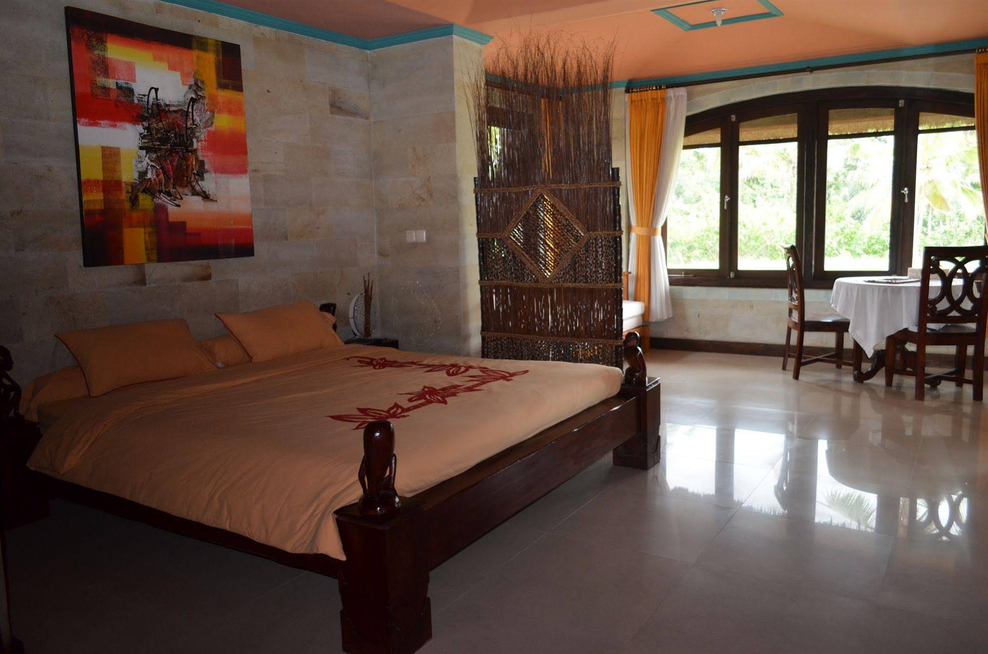 Saudara Home
