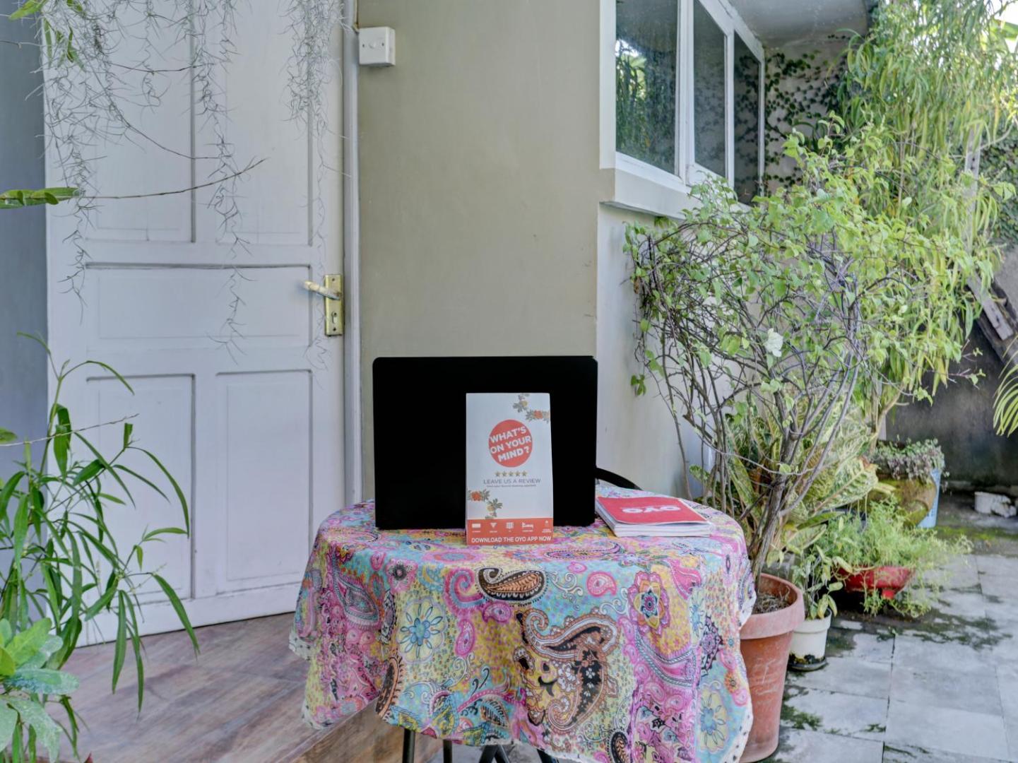 Amore Apartment by OYO