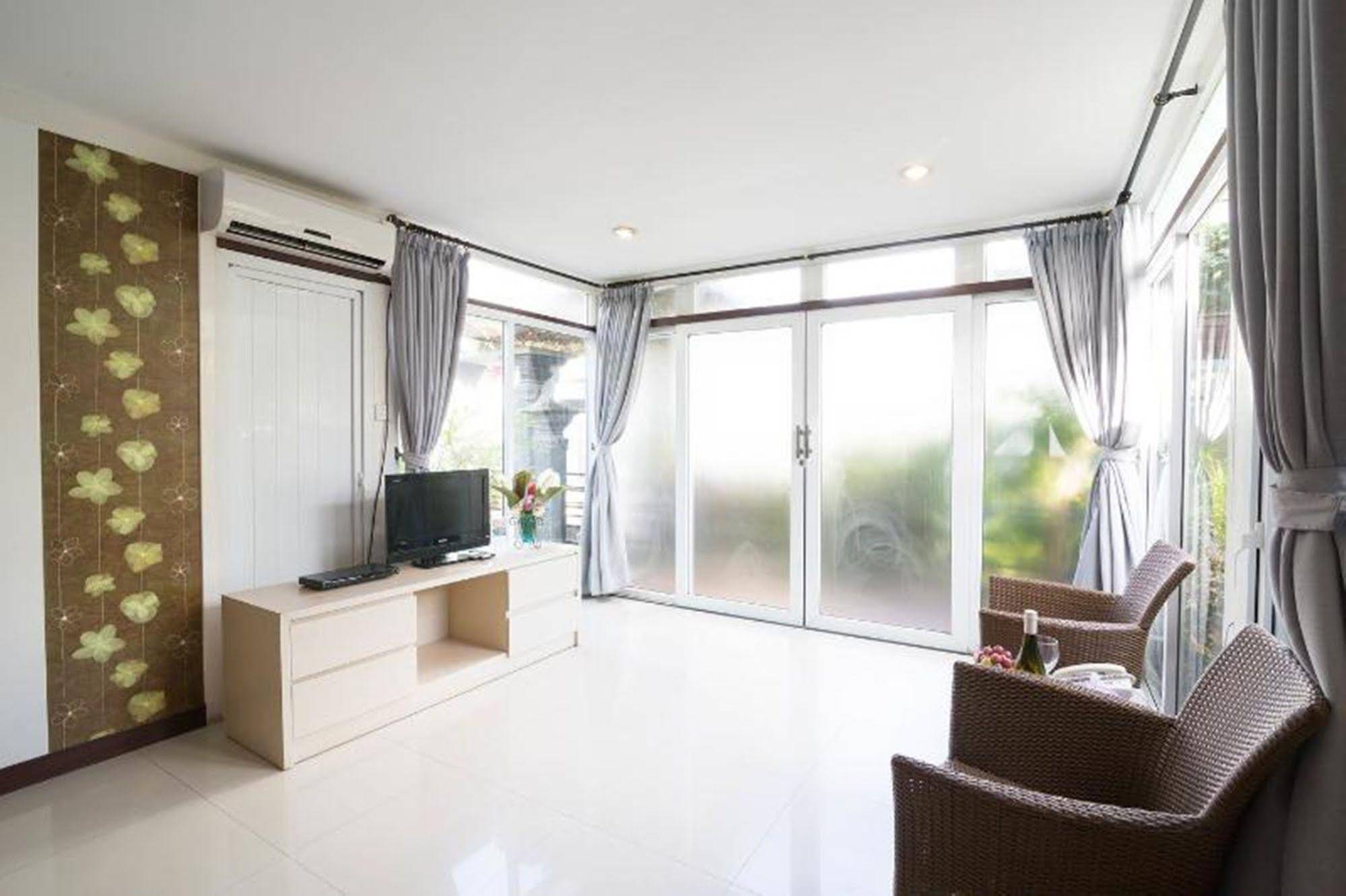 Aqua Octaviana Bali Villa