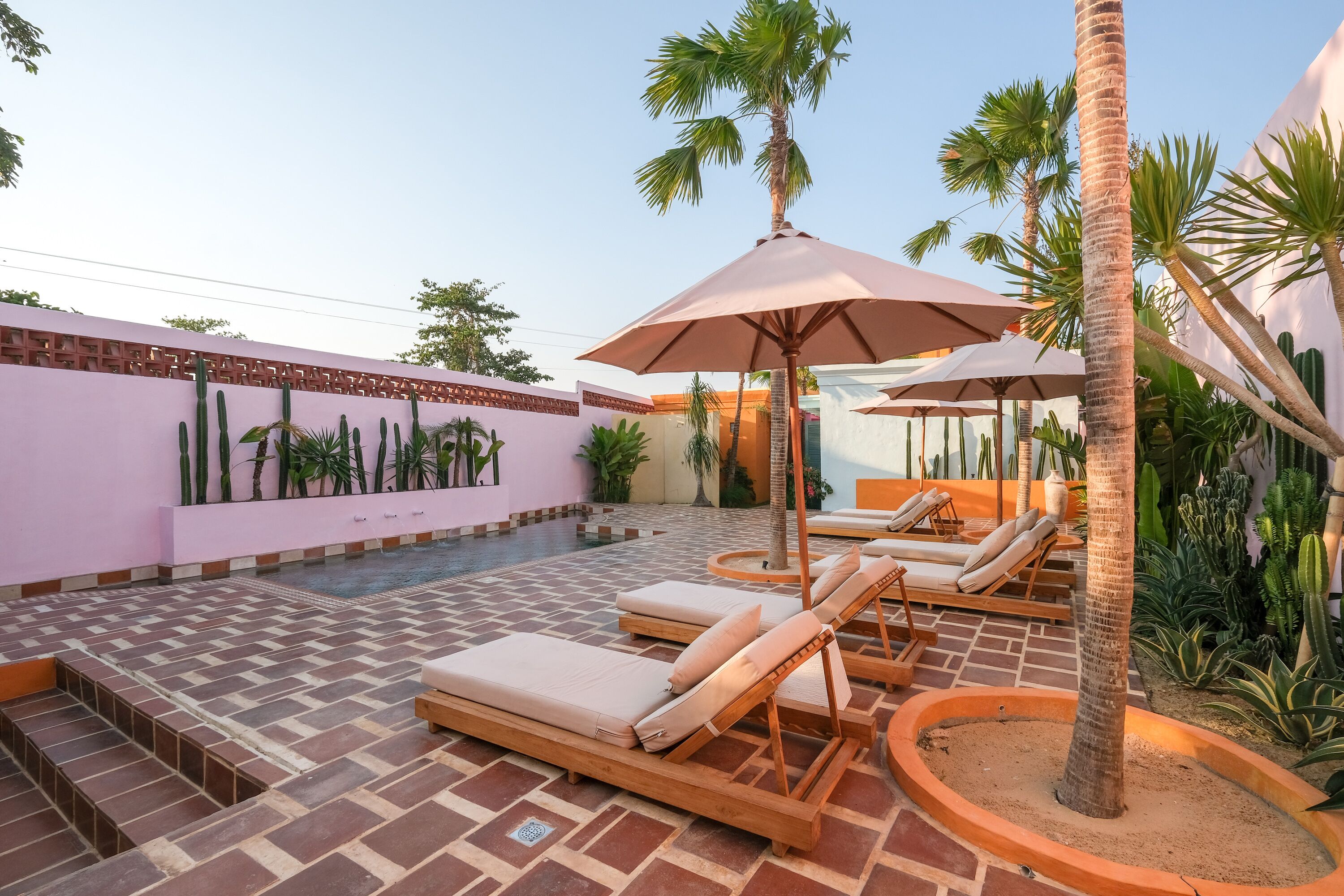 El Barrio Boutique Hotel & Bar
