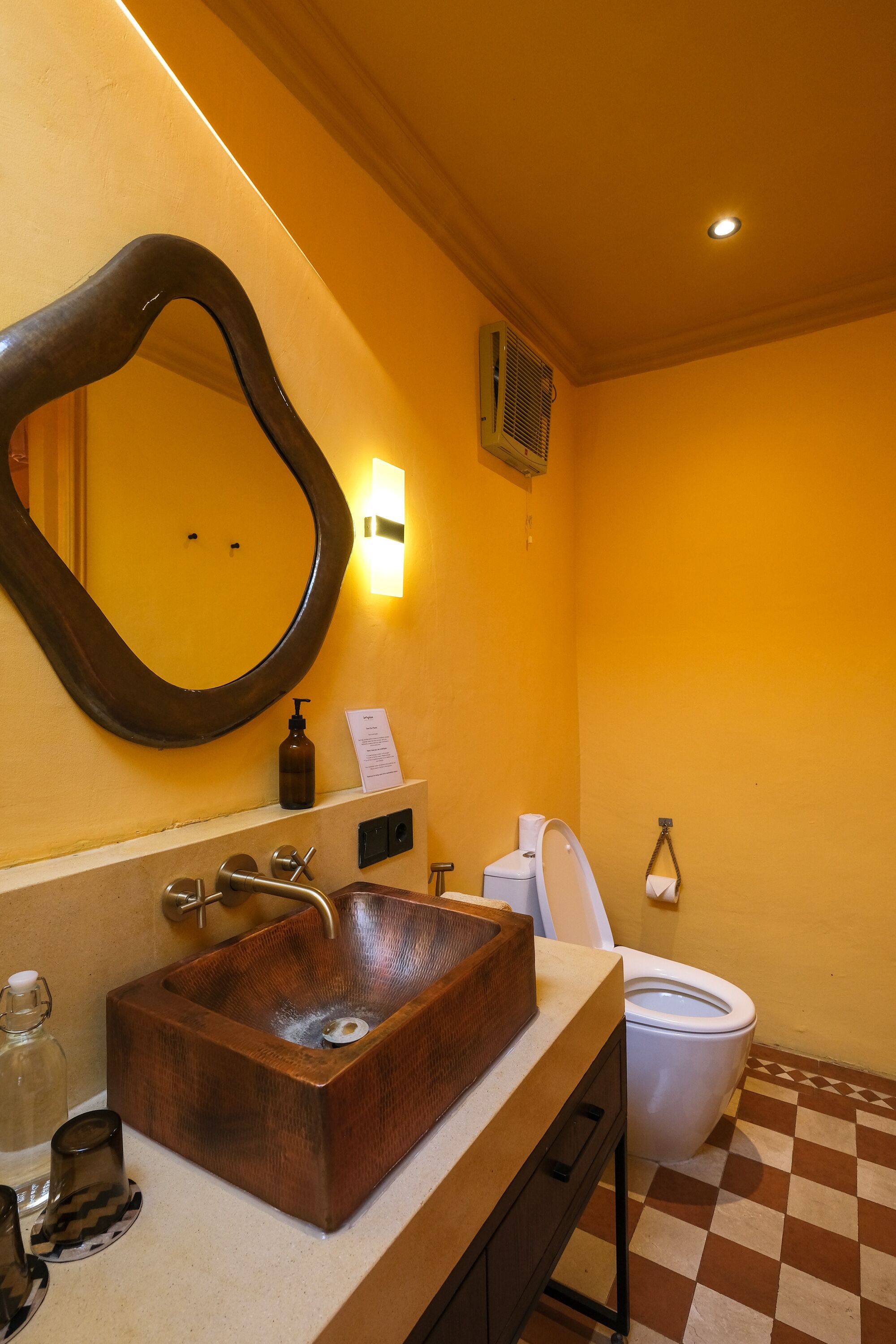 El Barrio Boutique Hotel & Bar