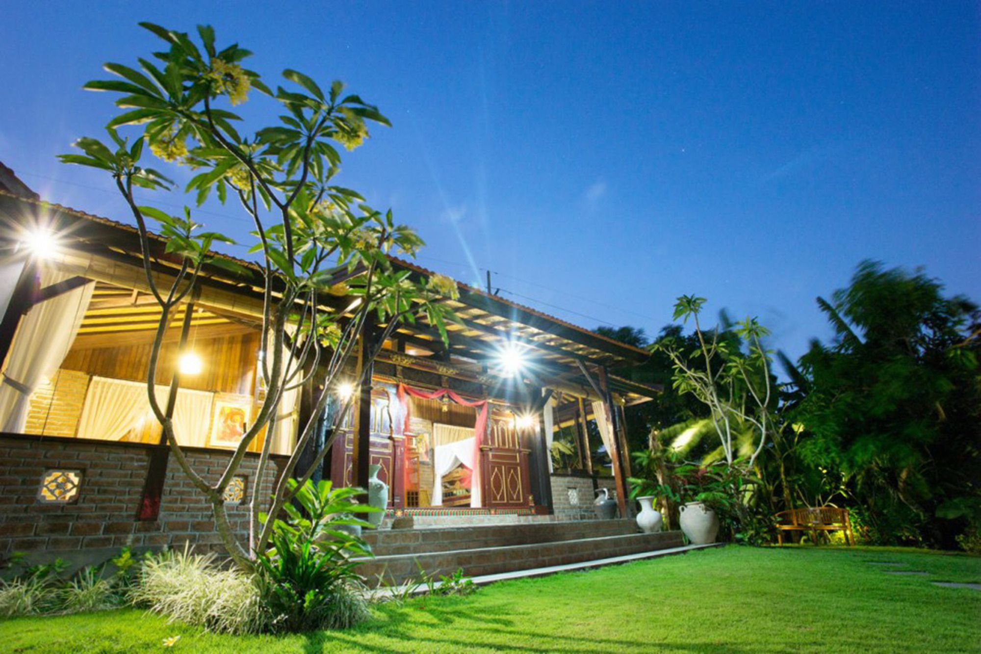 Kubu Ampo Villa