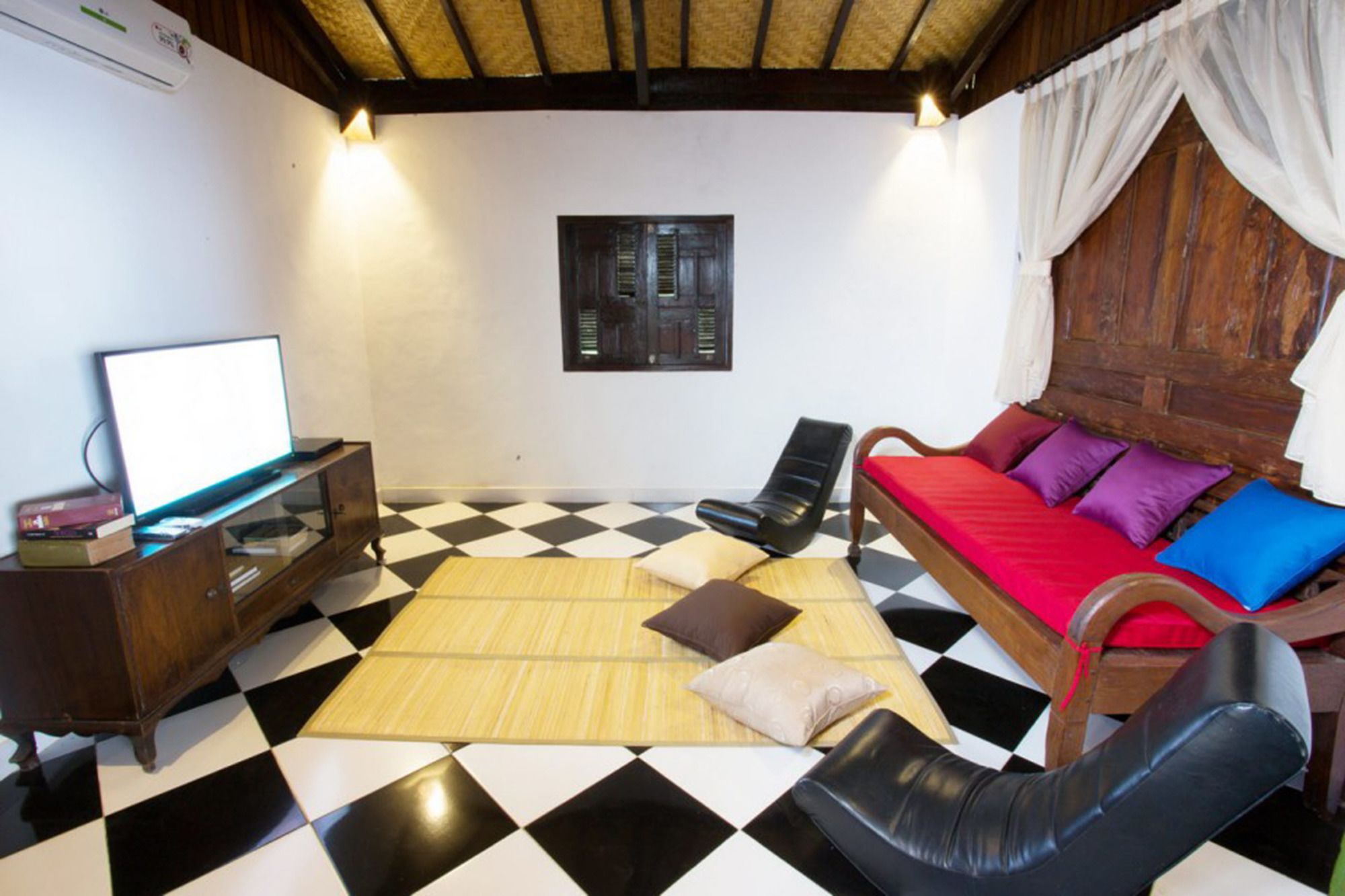 Kubu Ampo Villa