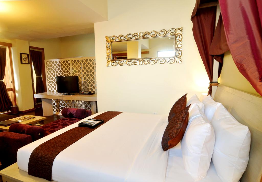 Marbella Pool Suite
